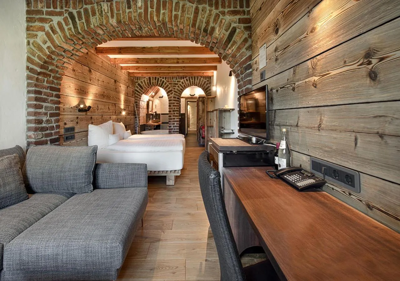 Bed in Hotel Land Gut Höhne