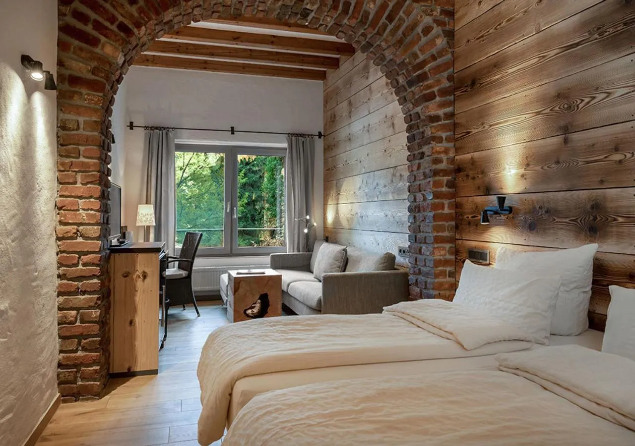 Bed in Hotel Land Gut Höhne