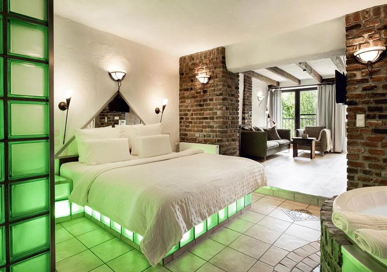 Bed in Hotel Land Gut Höhne