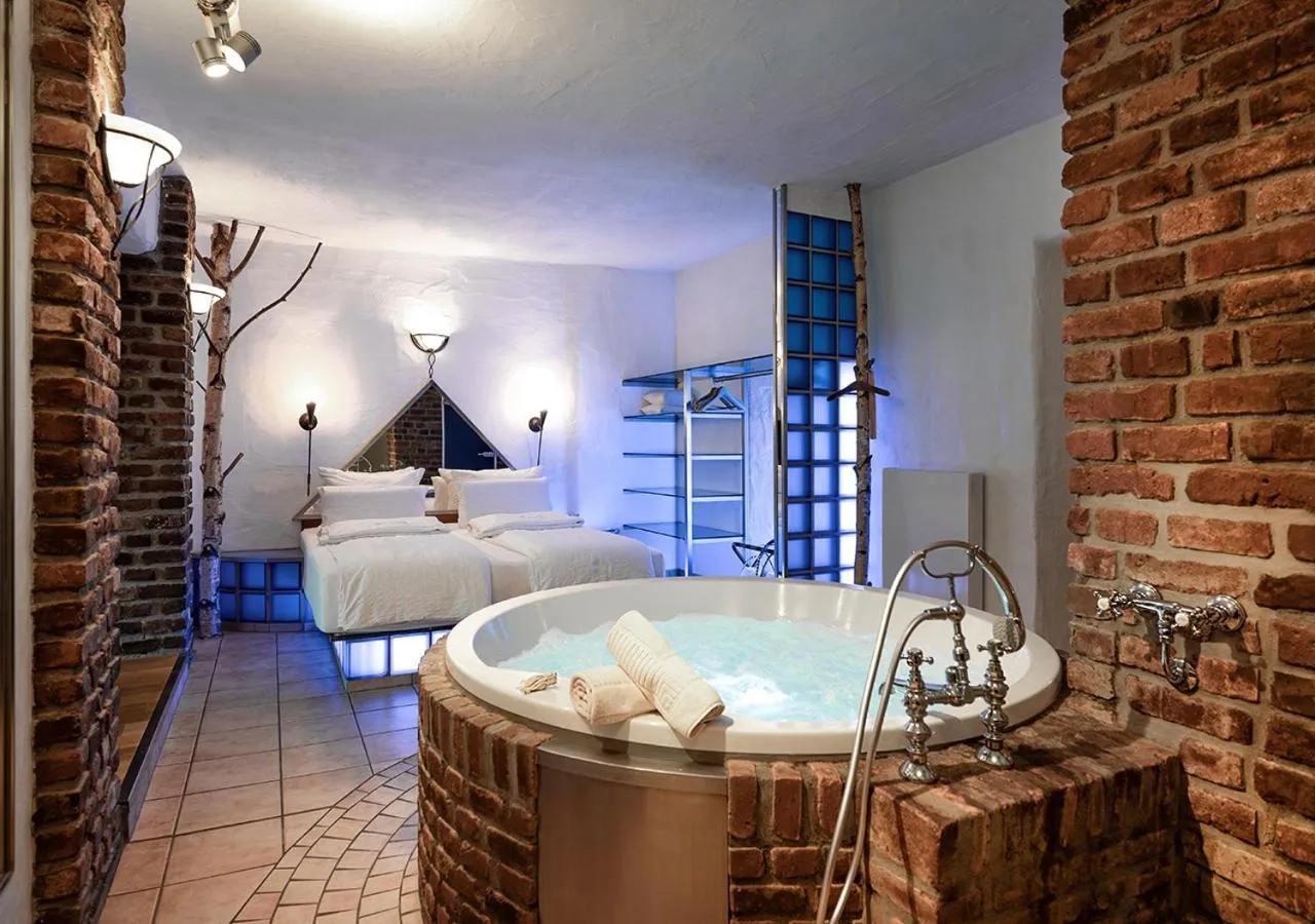 Bed in Hotel Land Gut Höhne