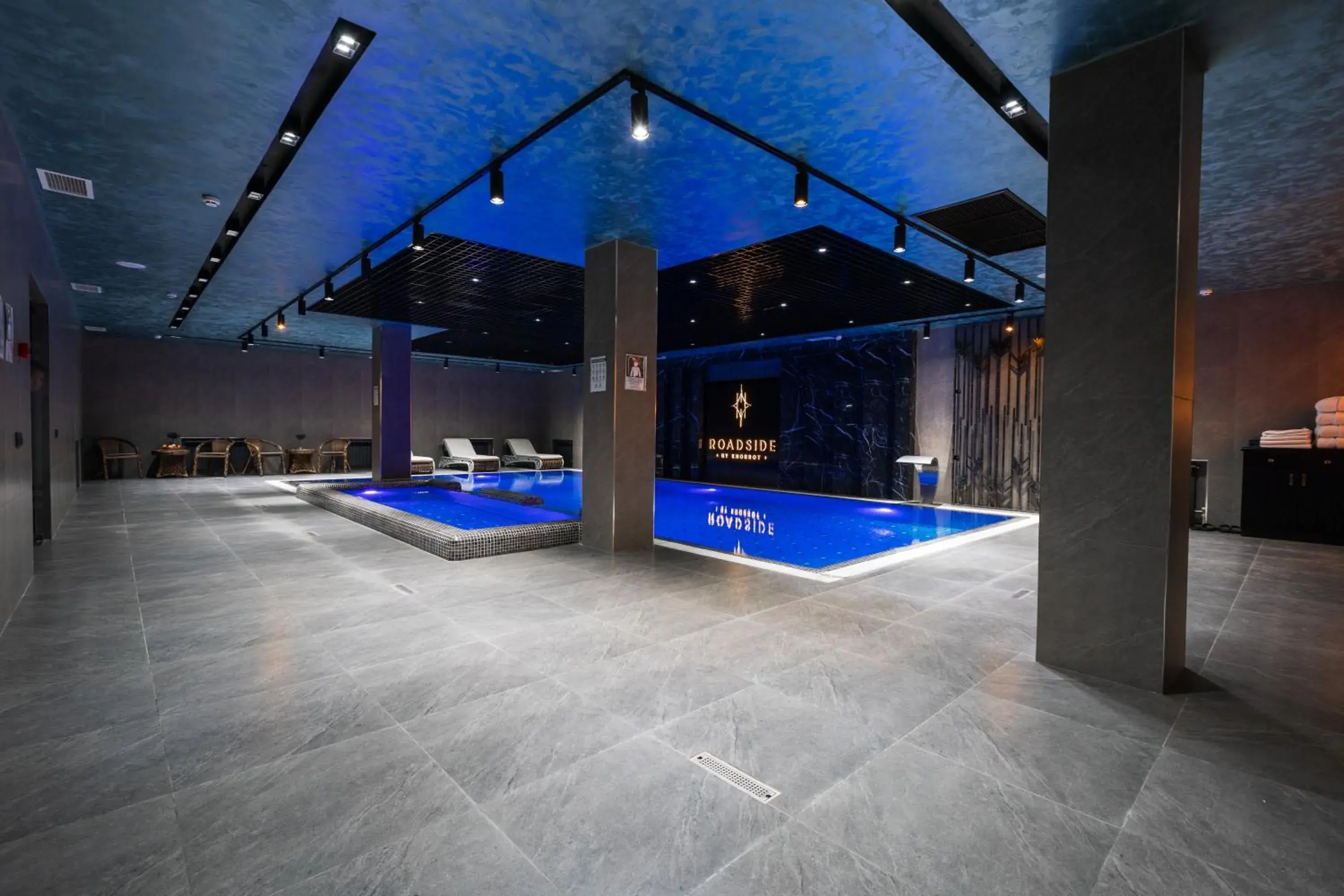 Swimming pool in Roadside by Khorrot Swimming pool in Roadside by Khorrot