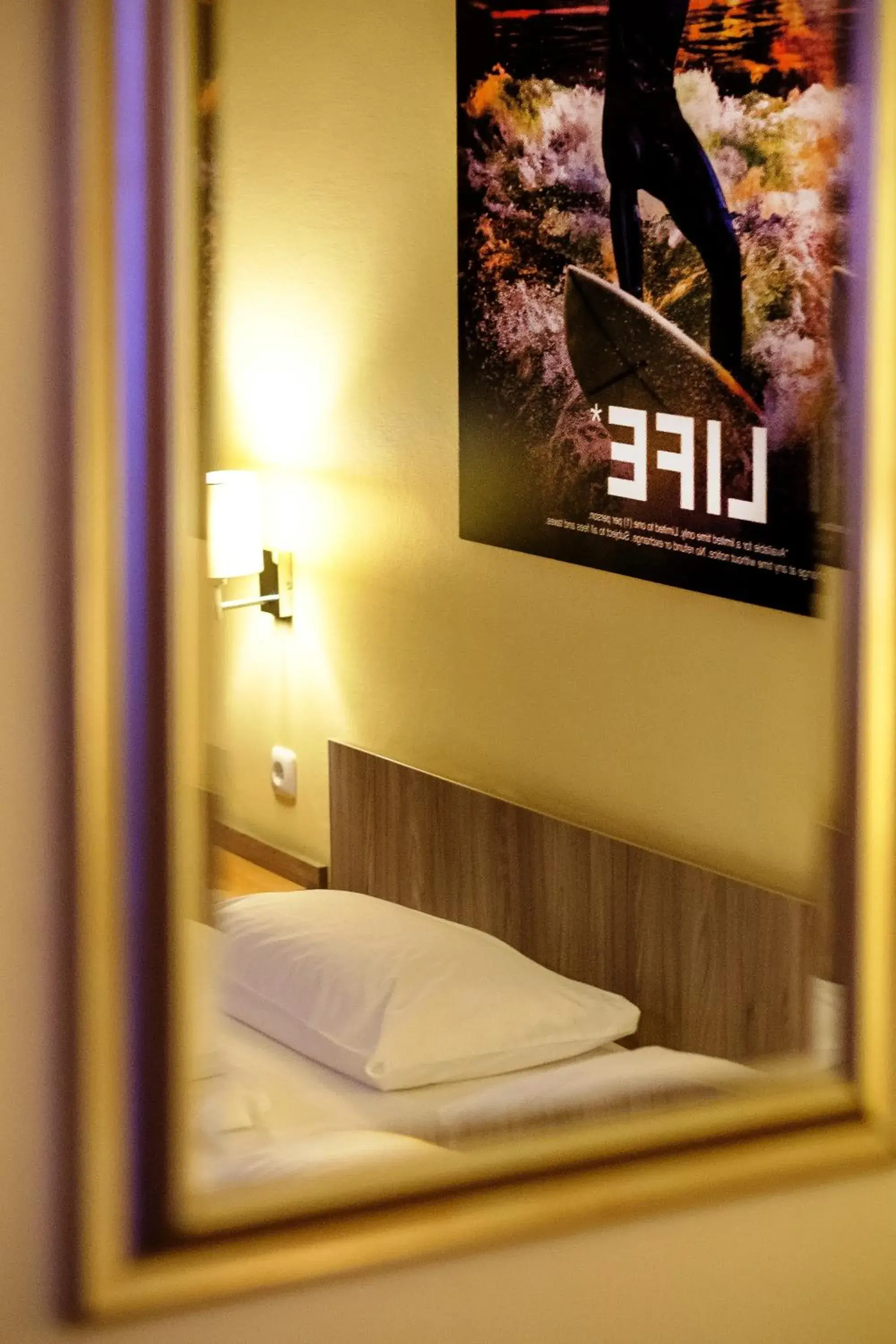 Twin Room with Bathroom in Euro Youth Hotel Munich Twin Room with Bathroom in Euro Youth Hotel Munich