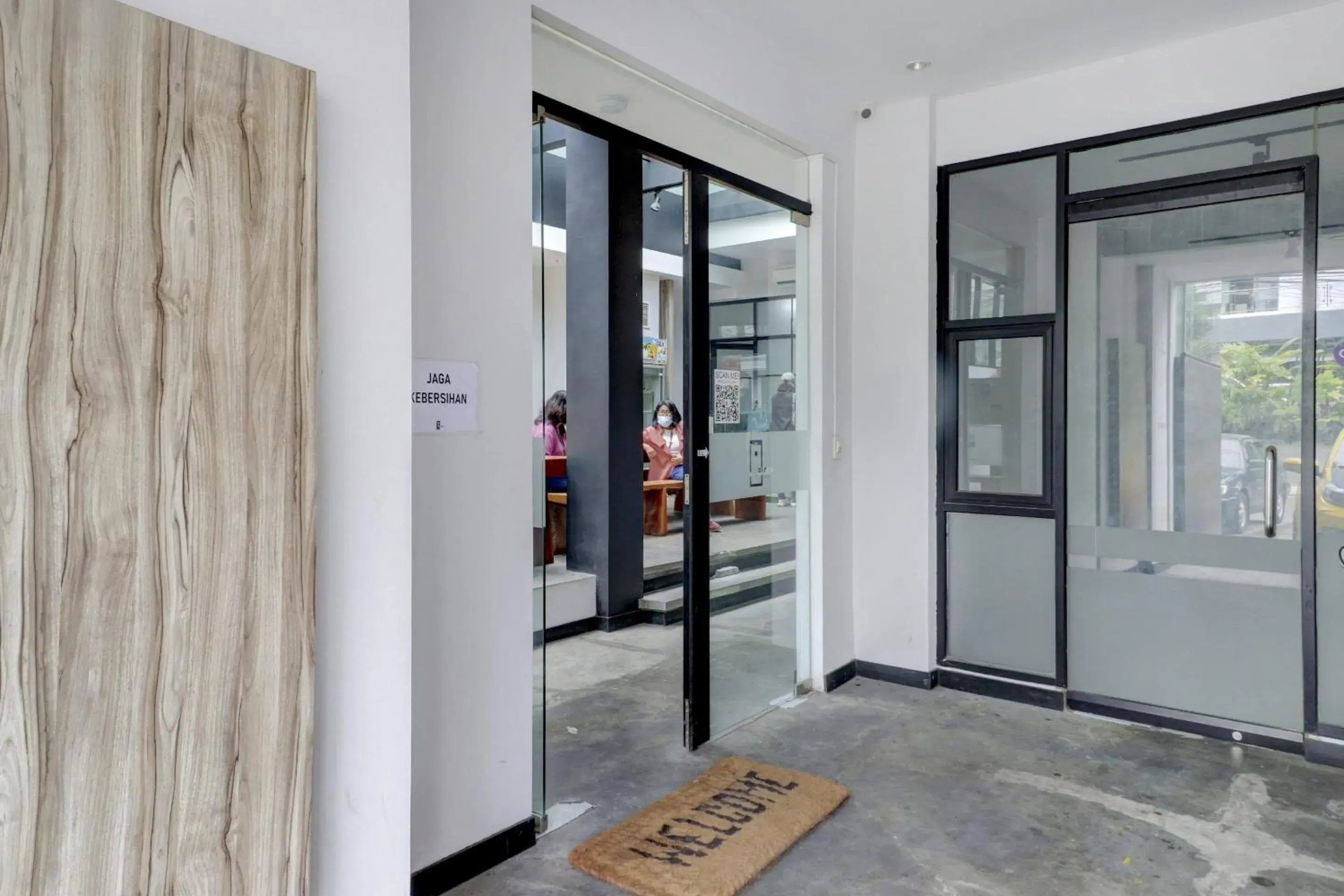 Facade/entrance in Collection O Cihampelas Near Ciwalk Formerly I Sleep Hotel Facade/entrance in Collection O Cihampelas Near Ciwalk Formerly I Sleep Hotel