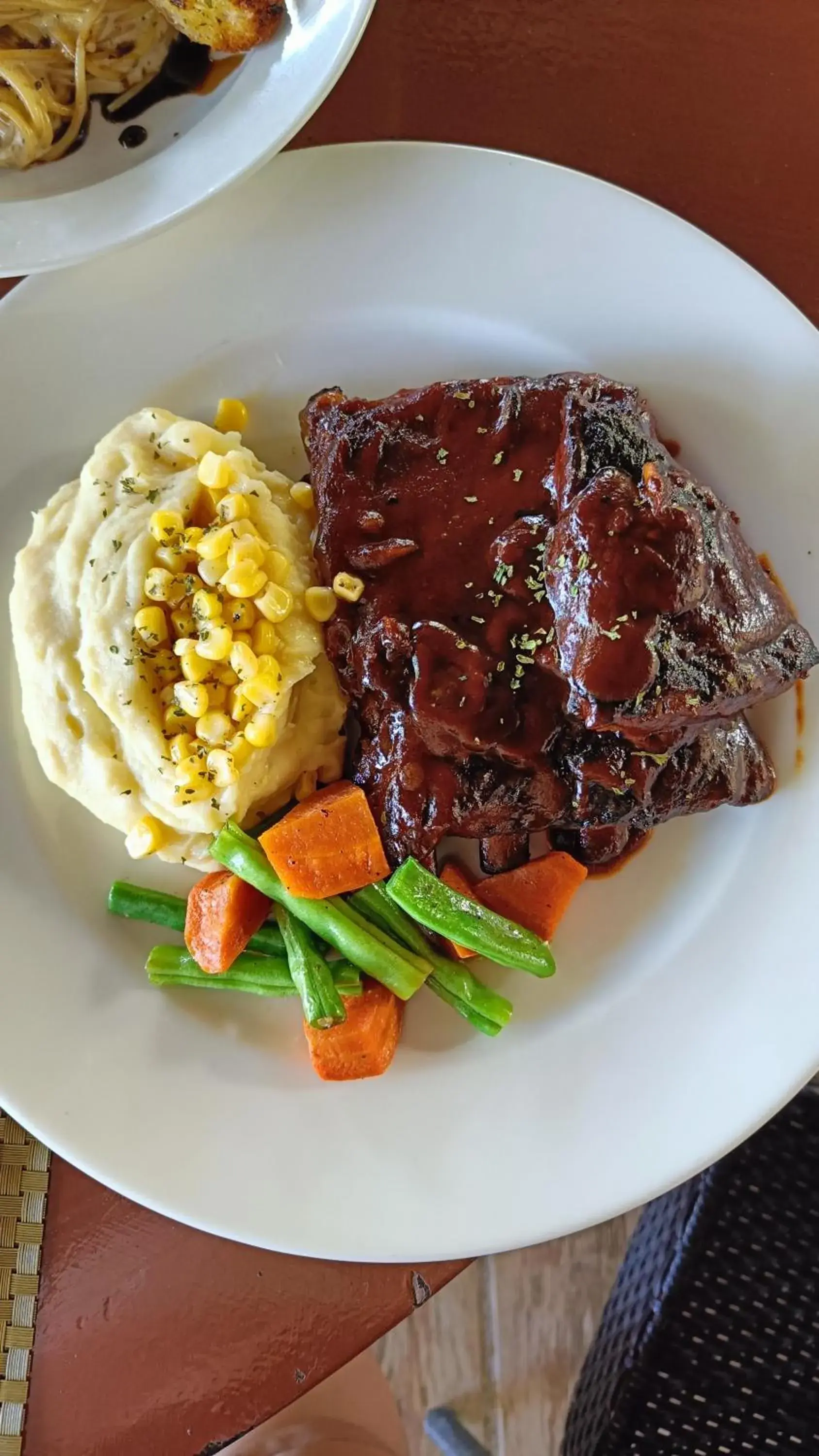 Restaurant/places to eat in The Henry Resort Taramindu Laiya Restaurant/places to eat in The Henry Resort Taramindu Laiya