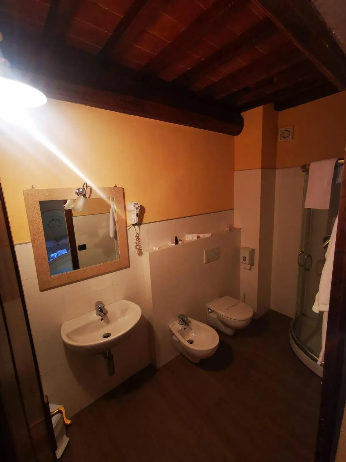 Bathroom in Relais La Leopolda