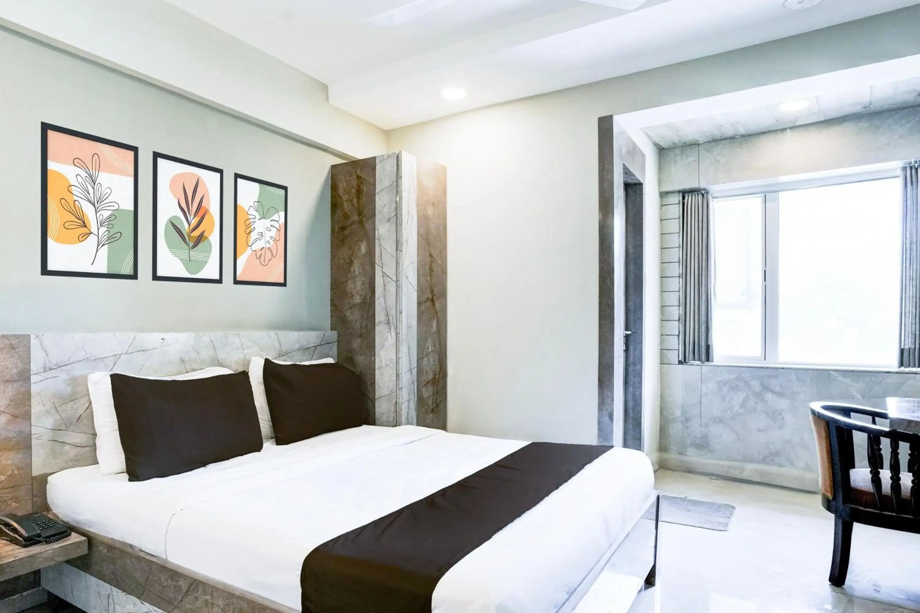 Classic Triple Room in Super Townhouse Oak Vashi Classic Triple Room in Super Townhouse Oak Vashi