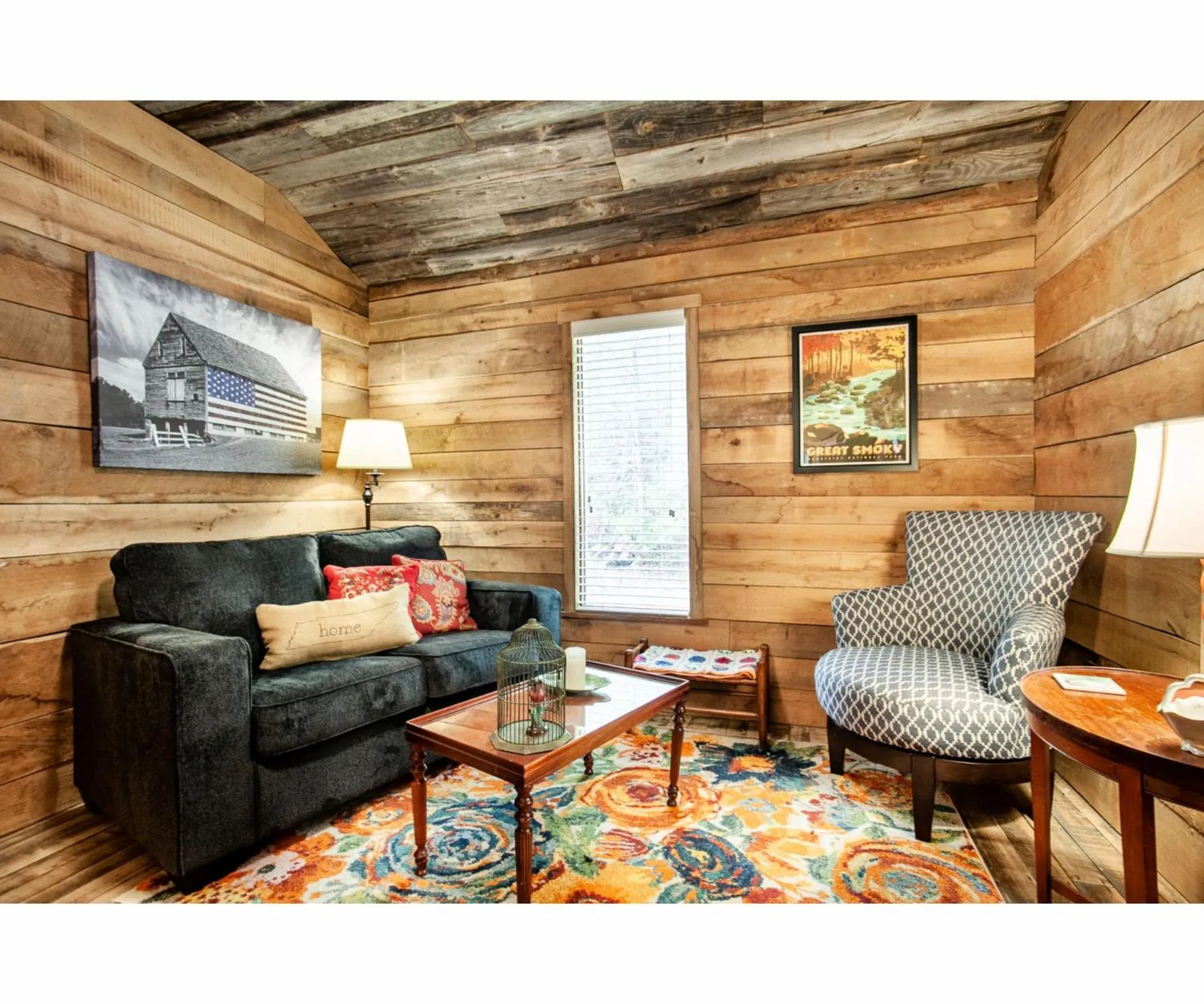 Living room in Beary Relaxing Cabin - Rustic with Outdoor Patio
