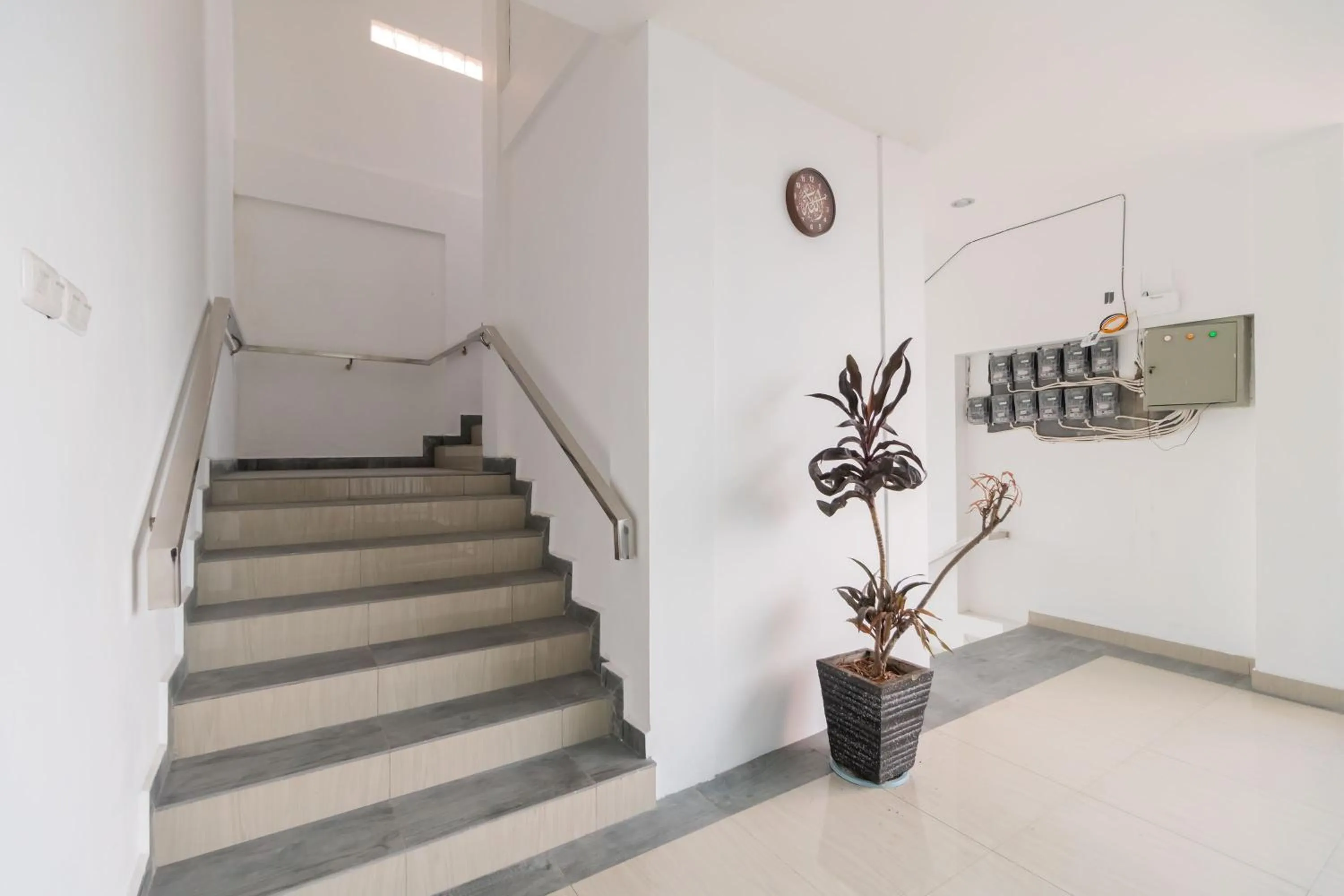 Facade/entrance in Urbanview Hotel Ephe Palembang by RedDoorz