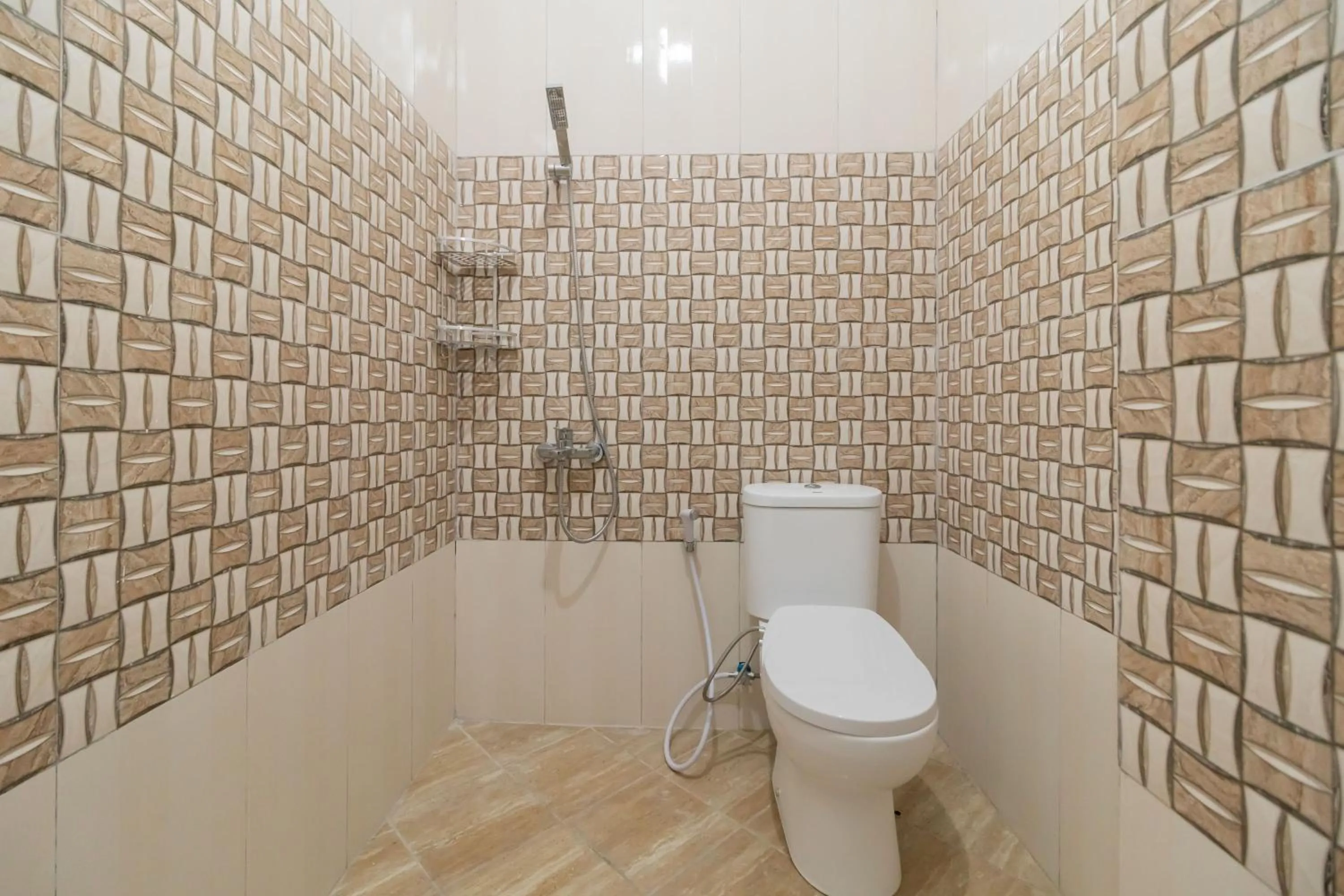 Bathroom in Urbanview Hotel Ephe Palembang by RedDoorz