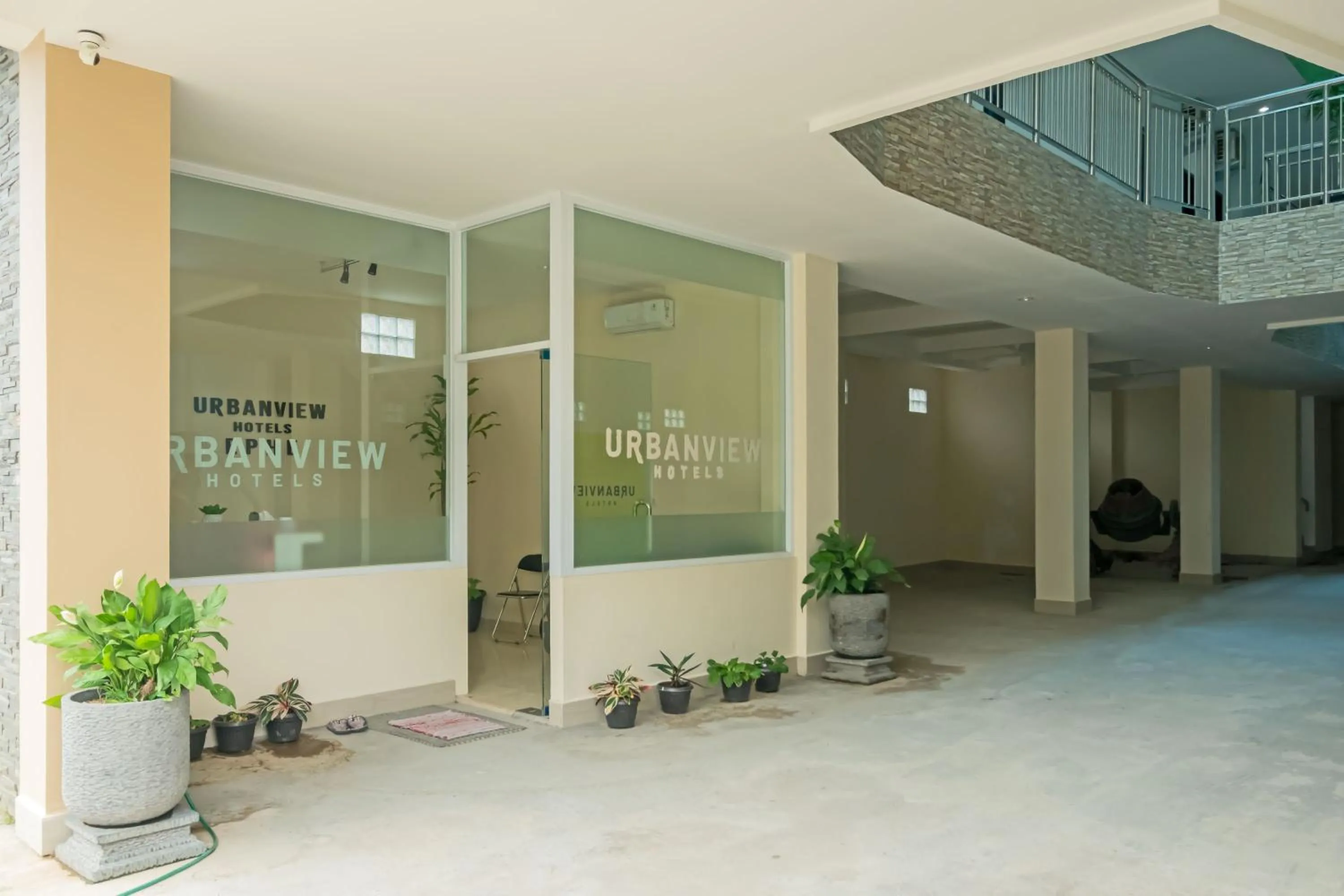 Lobby or reception in Urbanview Hotel Ephe Palembang by RedDoorz