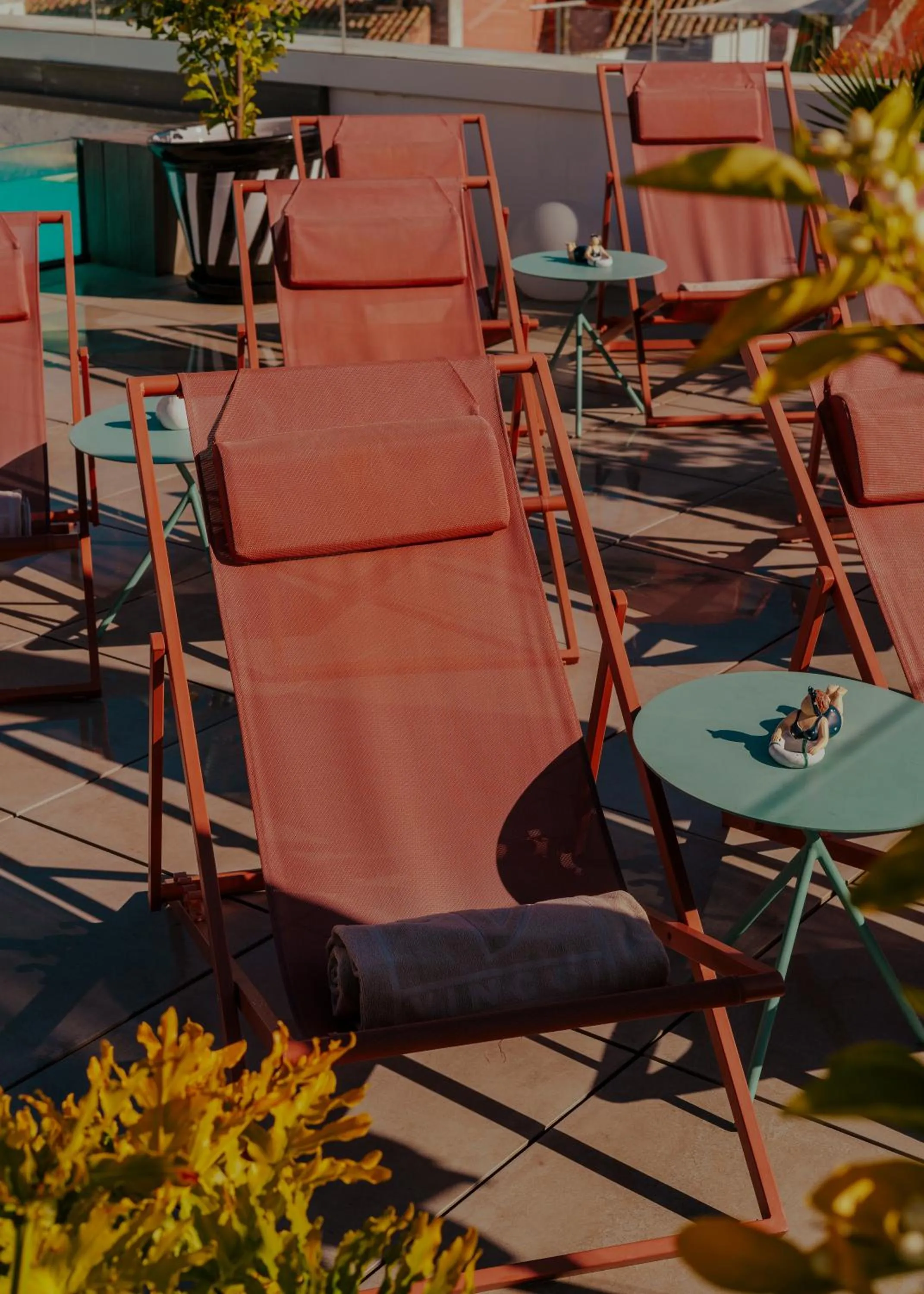 Swimming pool in Vincci Molviedro