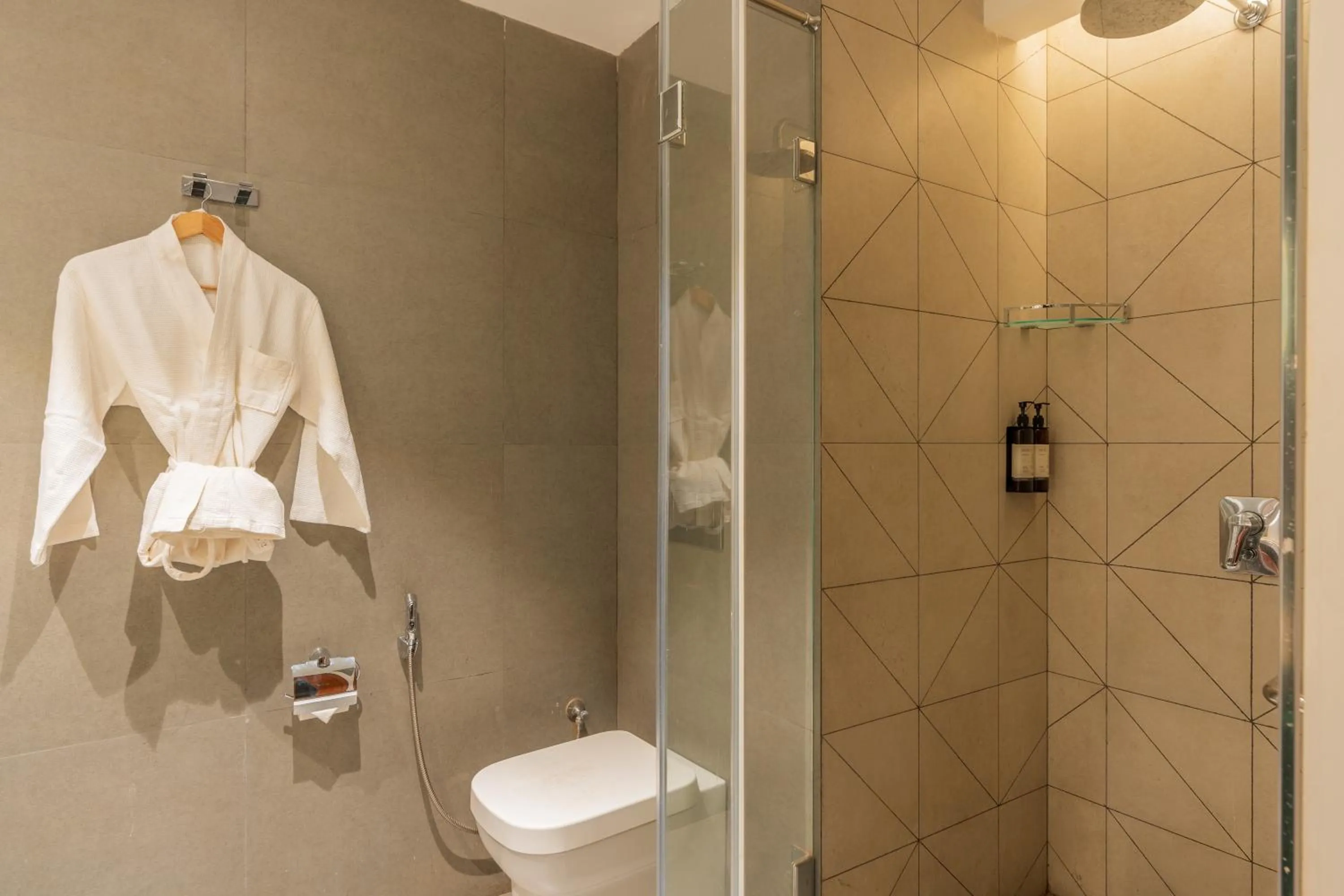 Shower in De Mandarin Hotel Goa