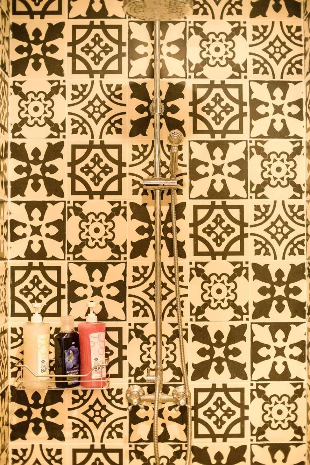 Bathroom in RoomQuest Rimrabeang at Amphawa