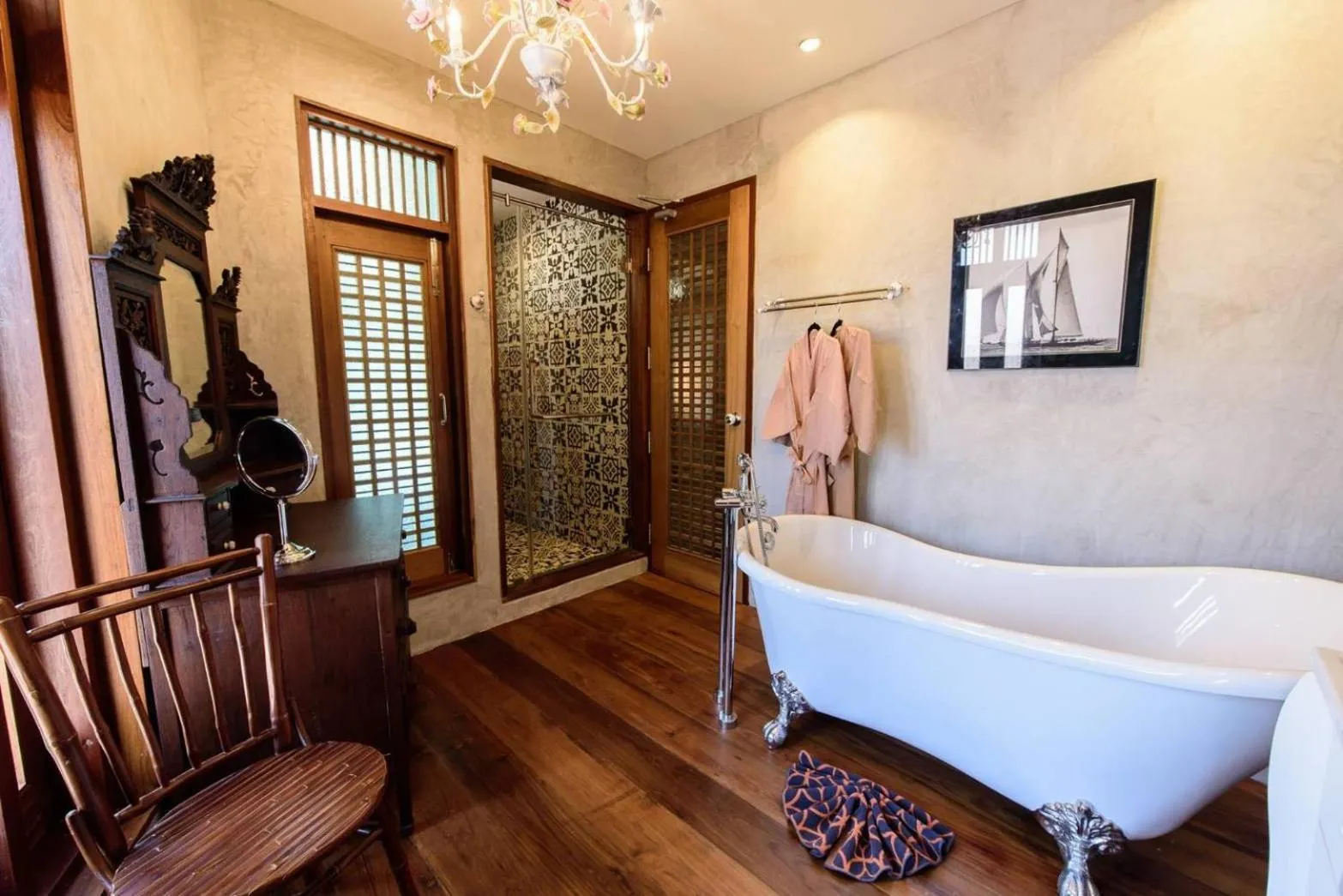 Bathroom in RoomQuest Rimrabeang at Amphawa