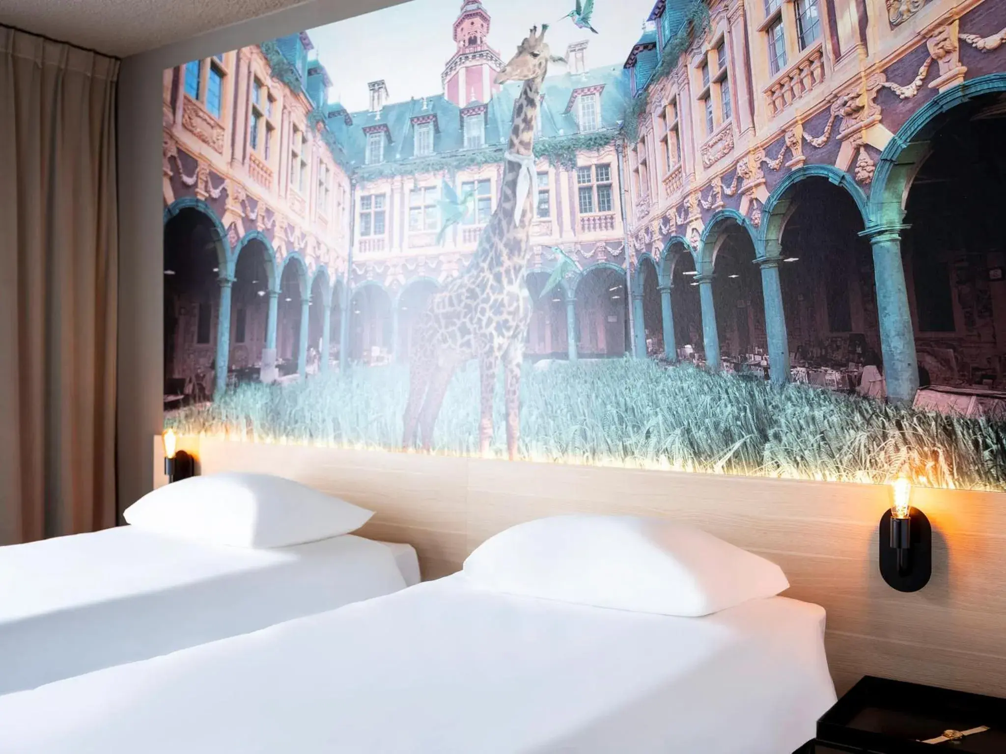 Connecting Rooms with Double Bed and Two Twin Beds in ibis Styles Lille Neuville en Ferrain Connecting Rooms with Double Bed and Two Twin Beds in ibis Styles Lille Neuville en Ferrain