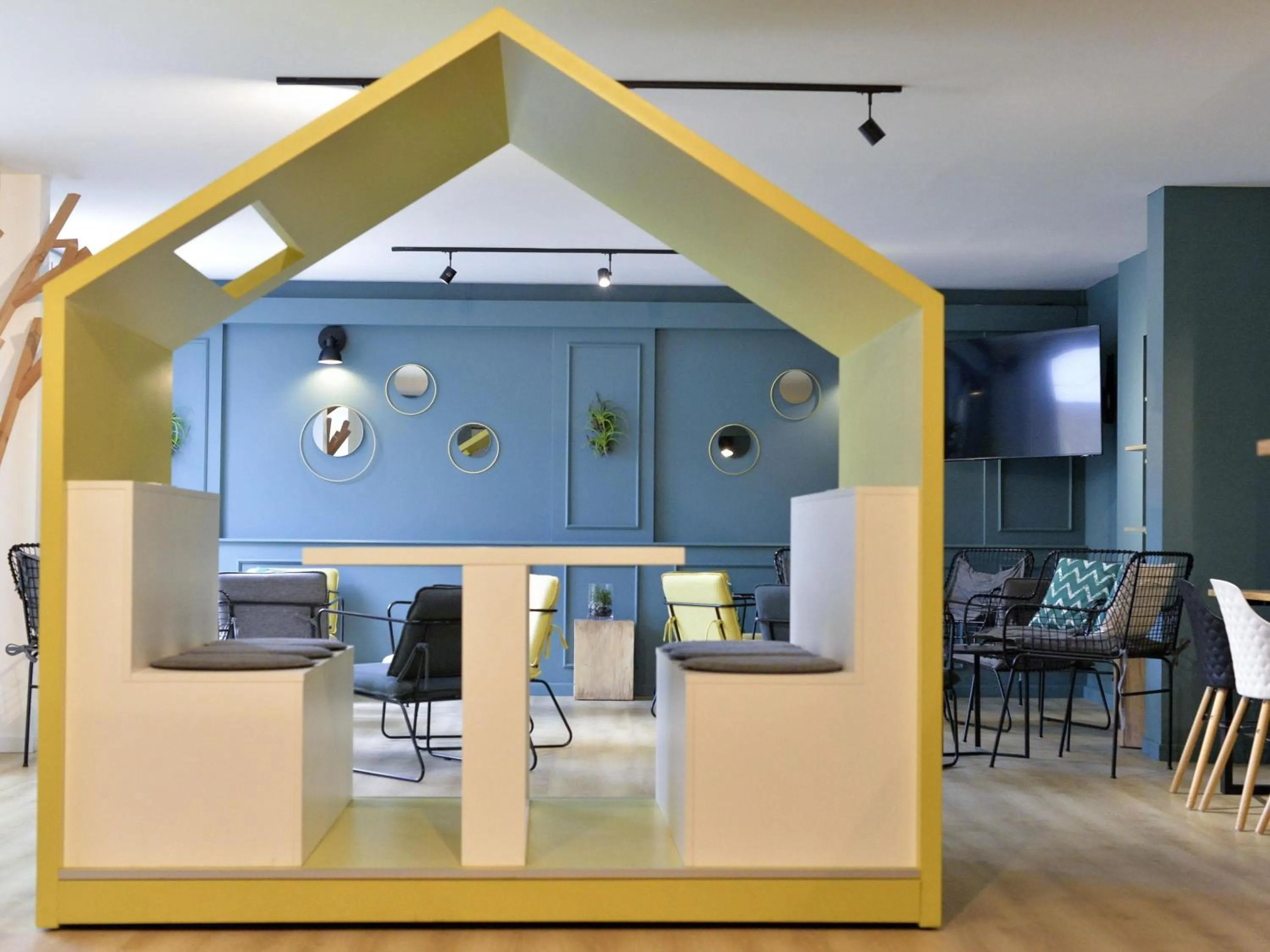 Restaurant/places to eat in ibis Styles Lille Neuville en Ferrain