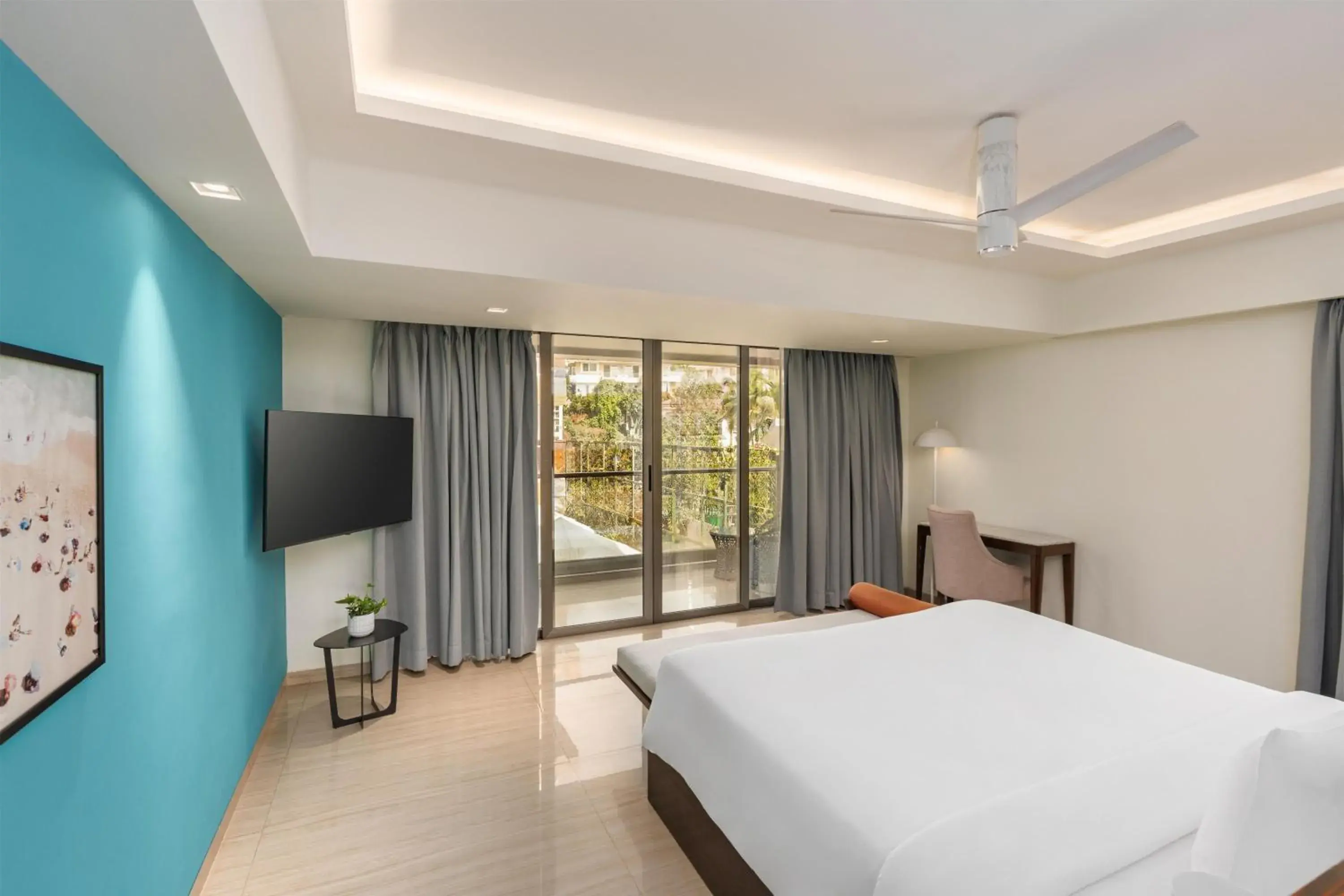 Photo of the whole room, Bed in Radisson Resort Goa Baga Photo of the whole room, Bed in Radisson Resort Goa Baga