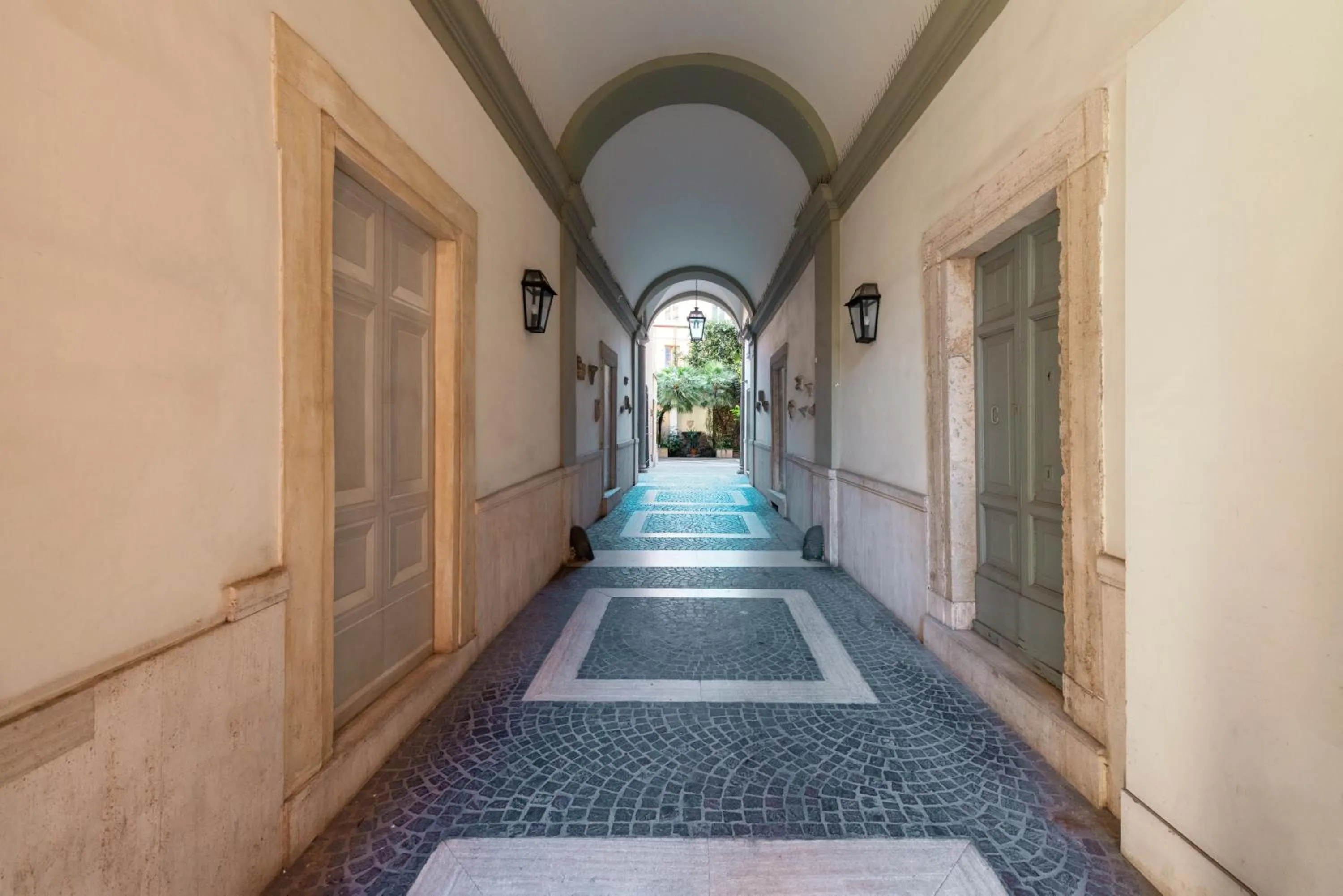 Facade/entrance in Ara di Marte Suites