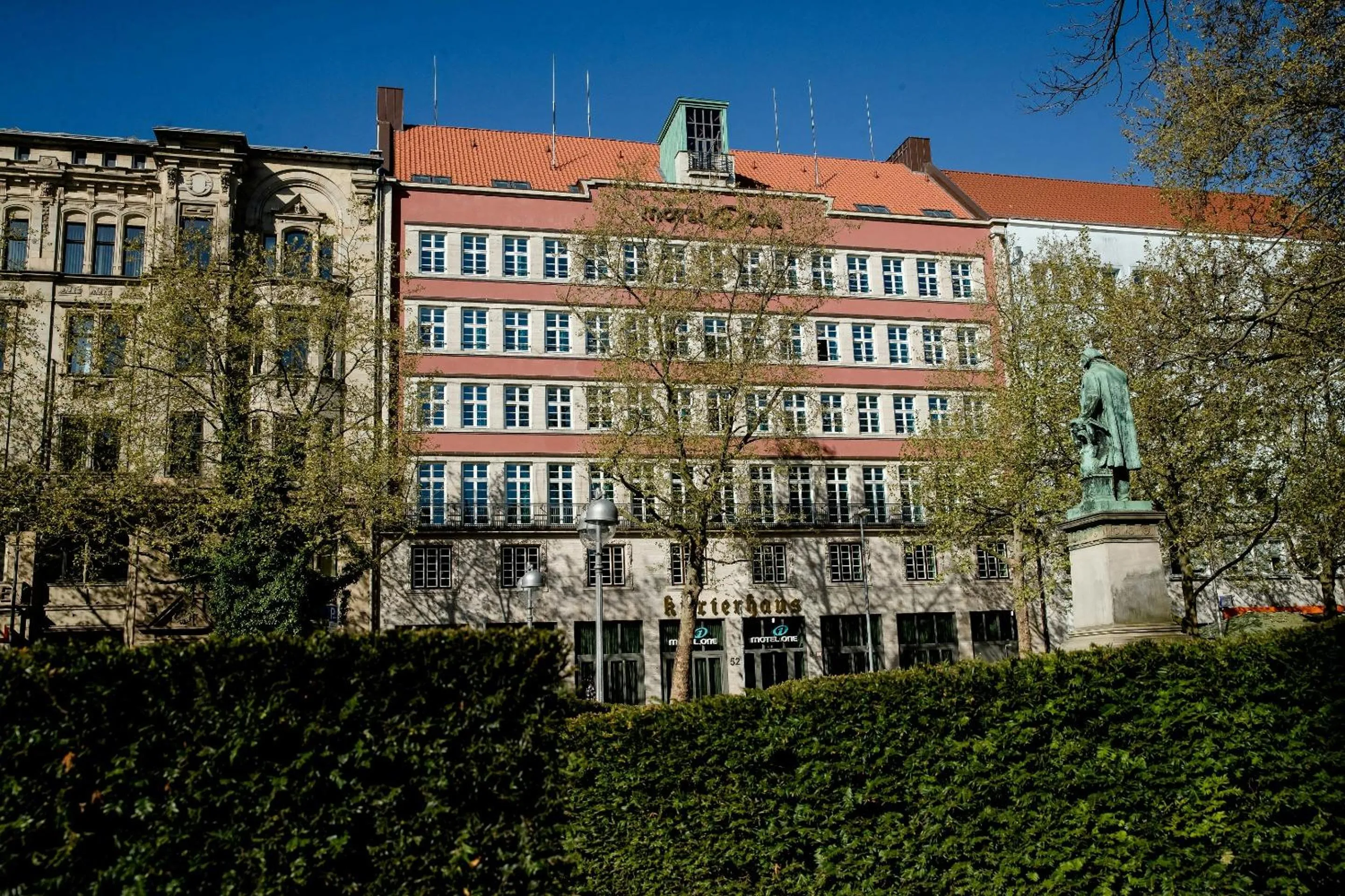 Facade/entrance in Motel One Hannover-Oper
