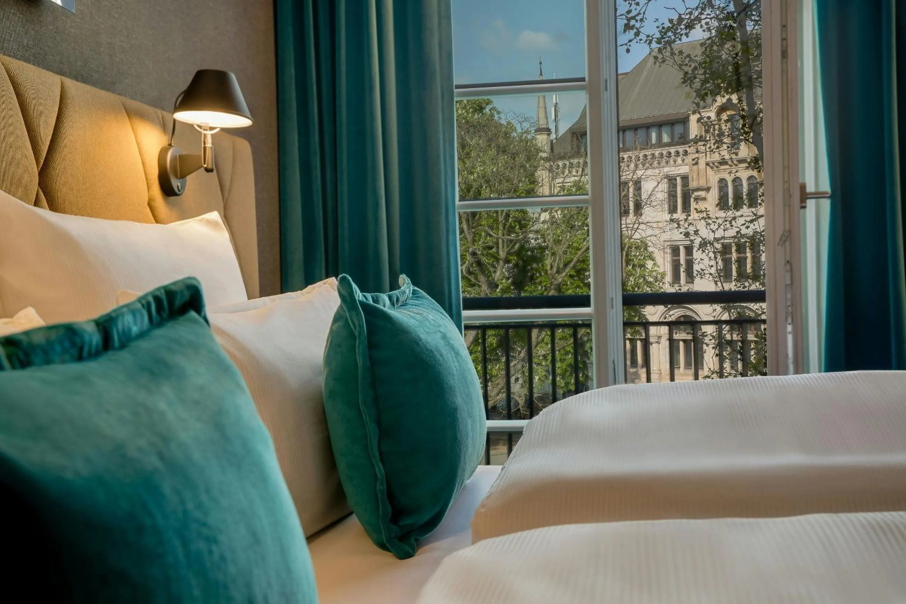 Bedroom, Bed in Motel One Hannover-Oper