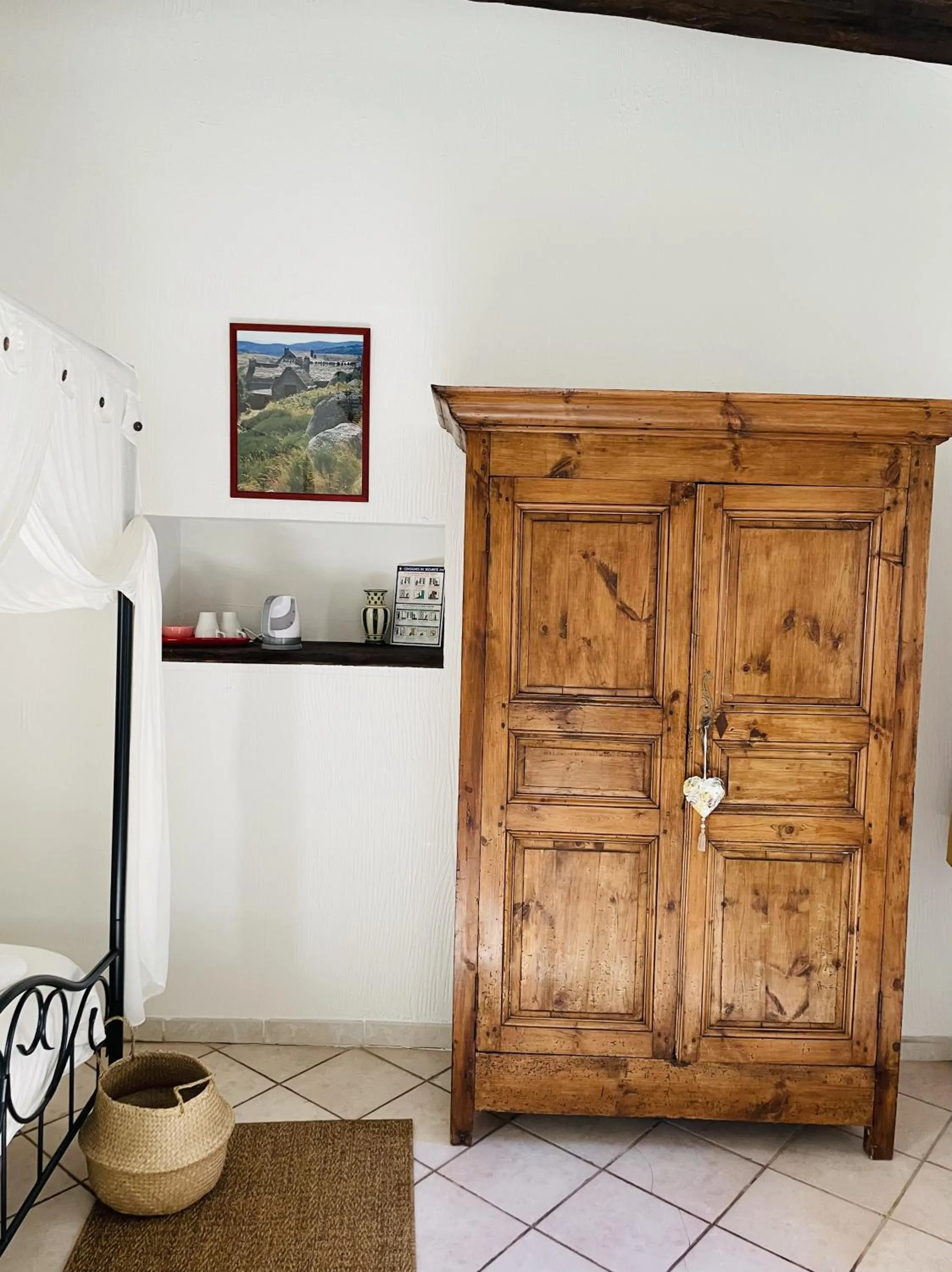 Bedroom in Les Copains à Bord