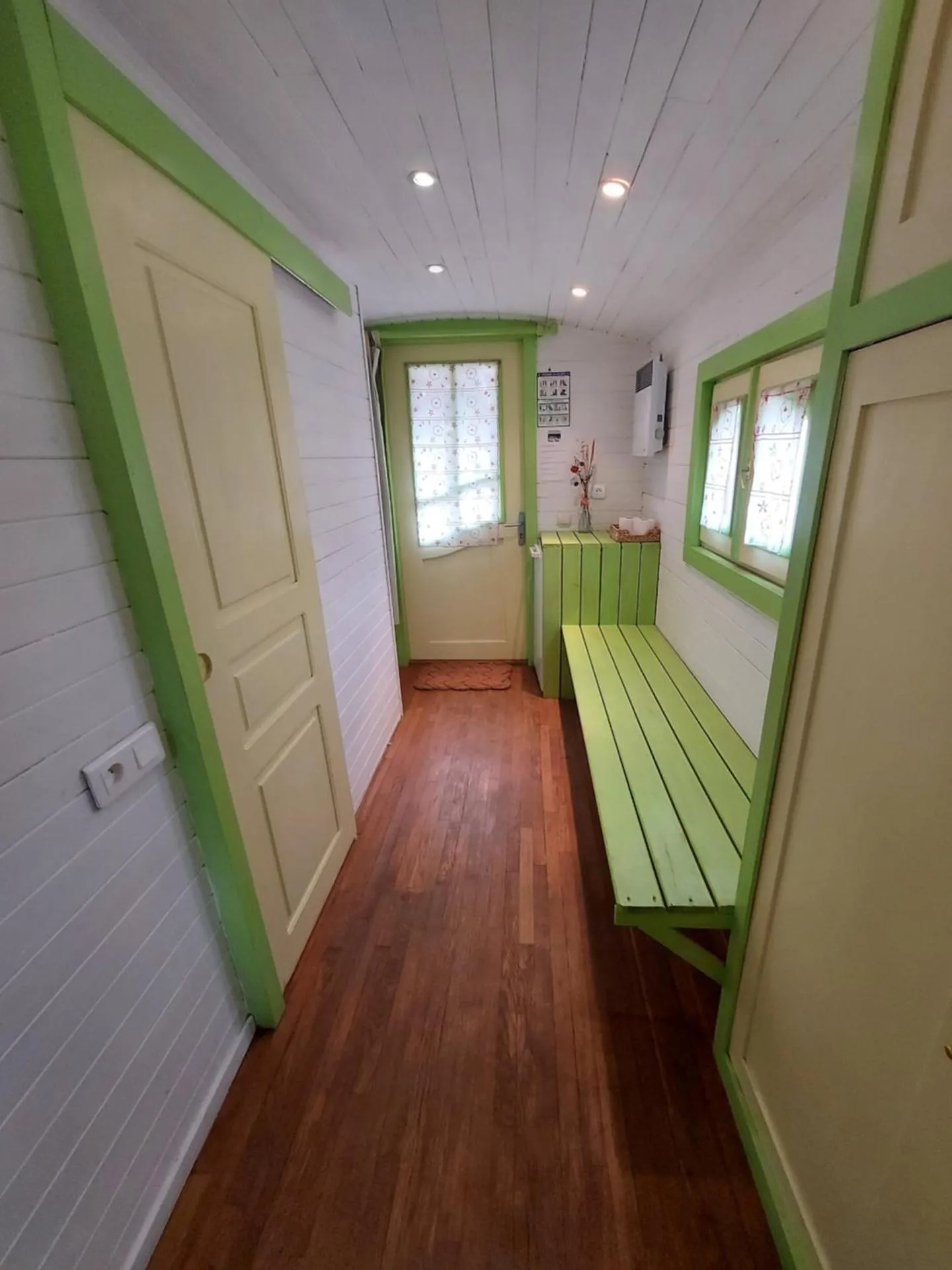 Bedroom, Bed in Les Copains à Bord