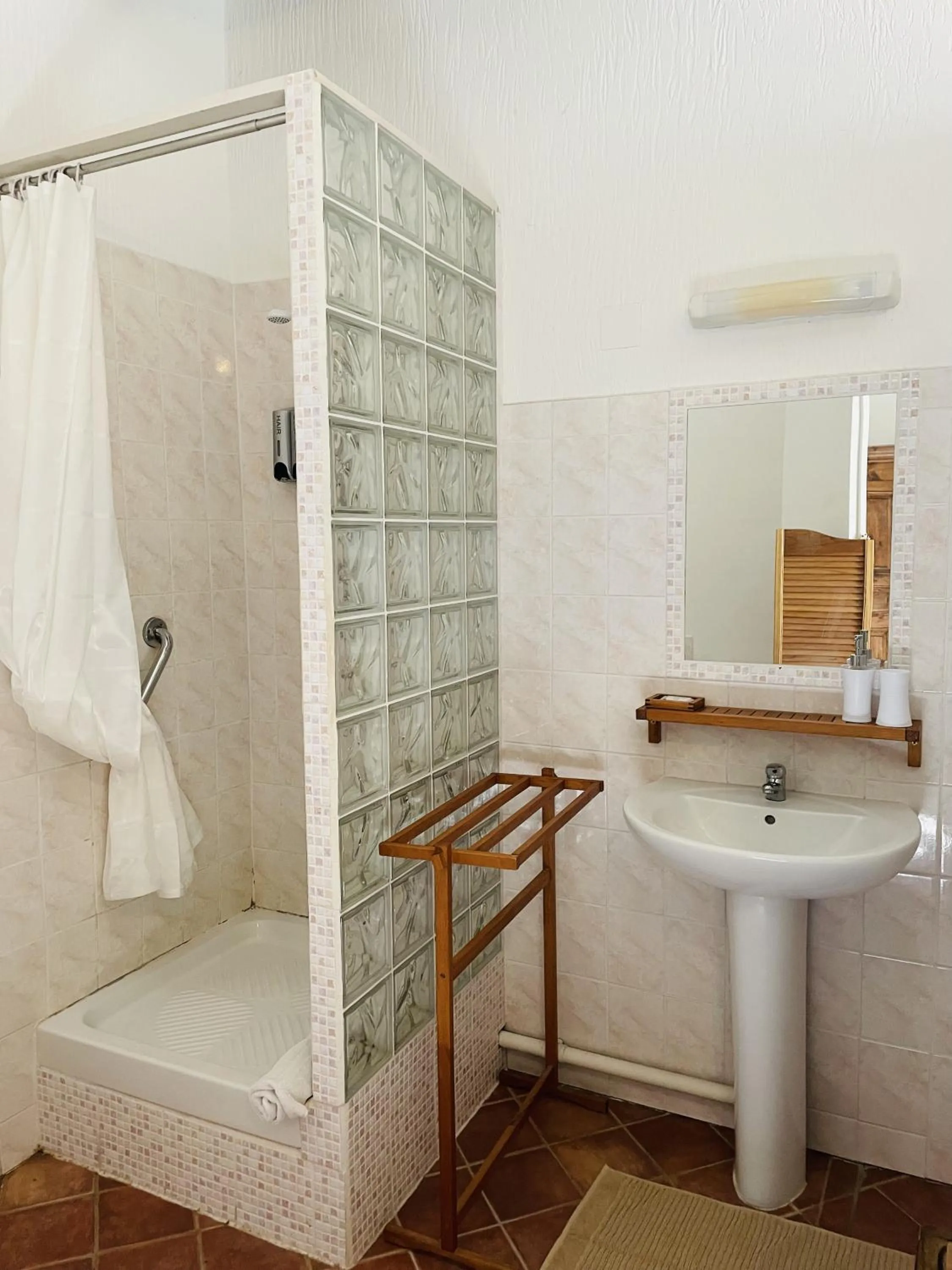 Bathroom in Les Copains à Bord