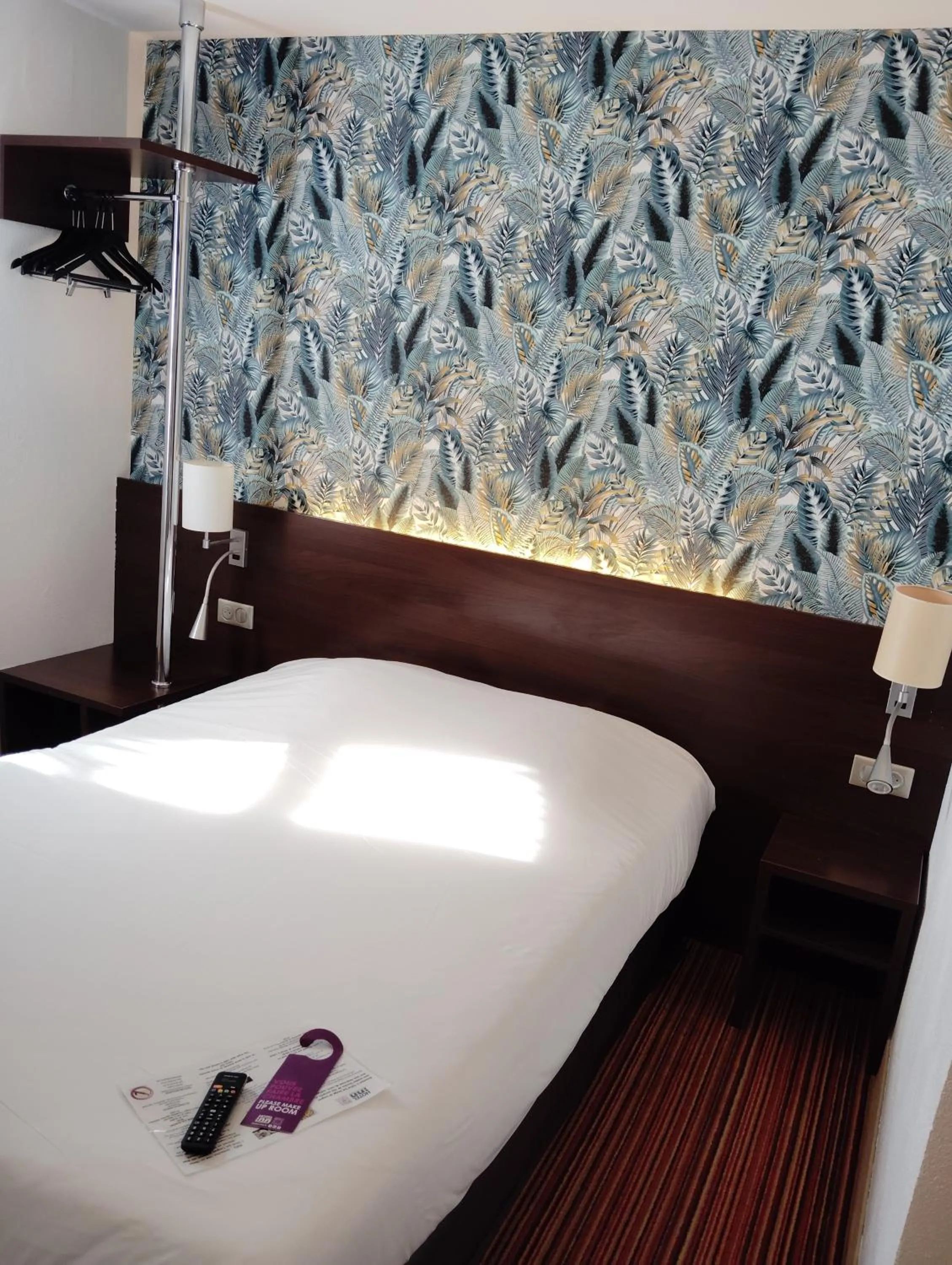 Bedroom, Bed in Hôtel Inn Design Resto Novo Langres