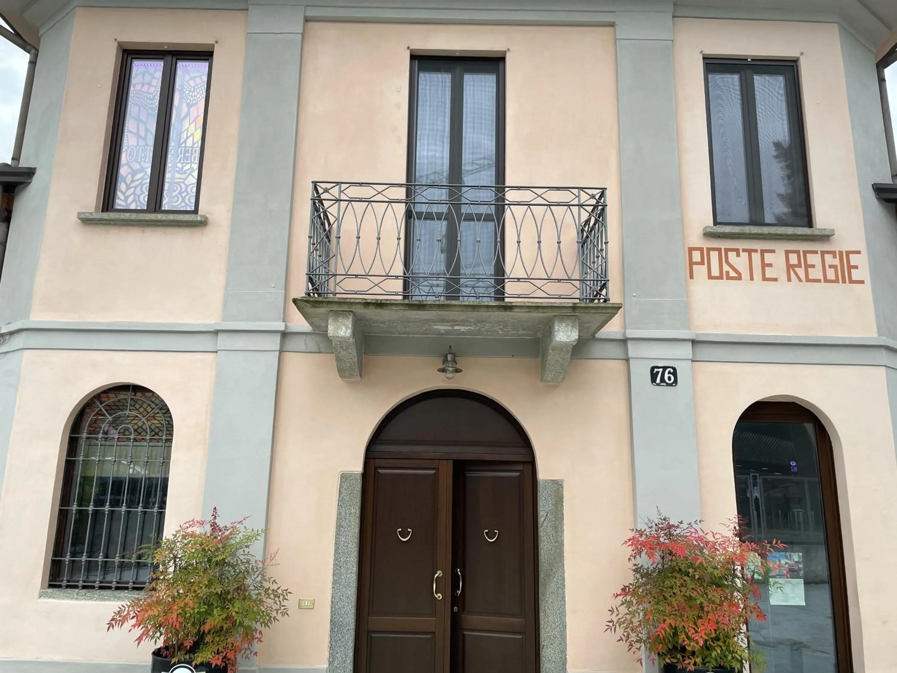 Facade/entrance in Poste Regie - Milan Guest House