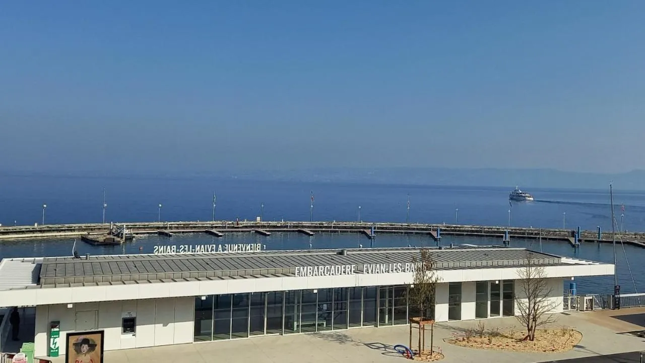 Lake view in The Originals Boutique, Hôtel Alizé, Évian-les-Bains