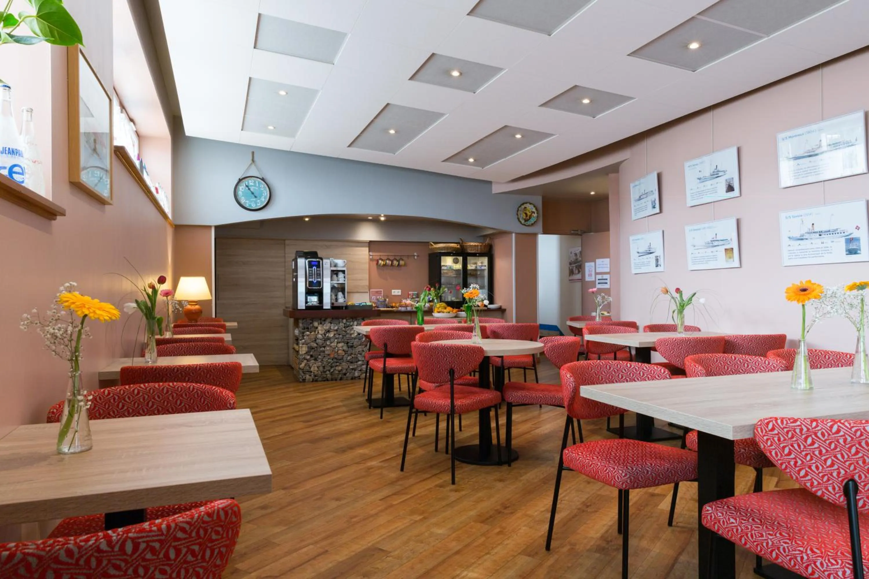 Restaurant/places to eat in The Originals Boutique, Hôtel Alizé, Évian-les-Bains