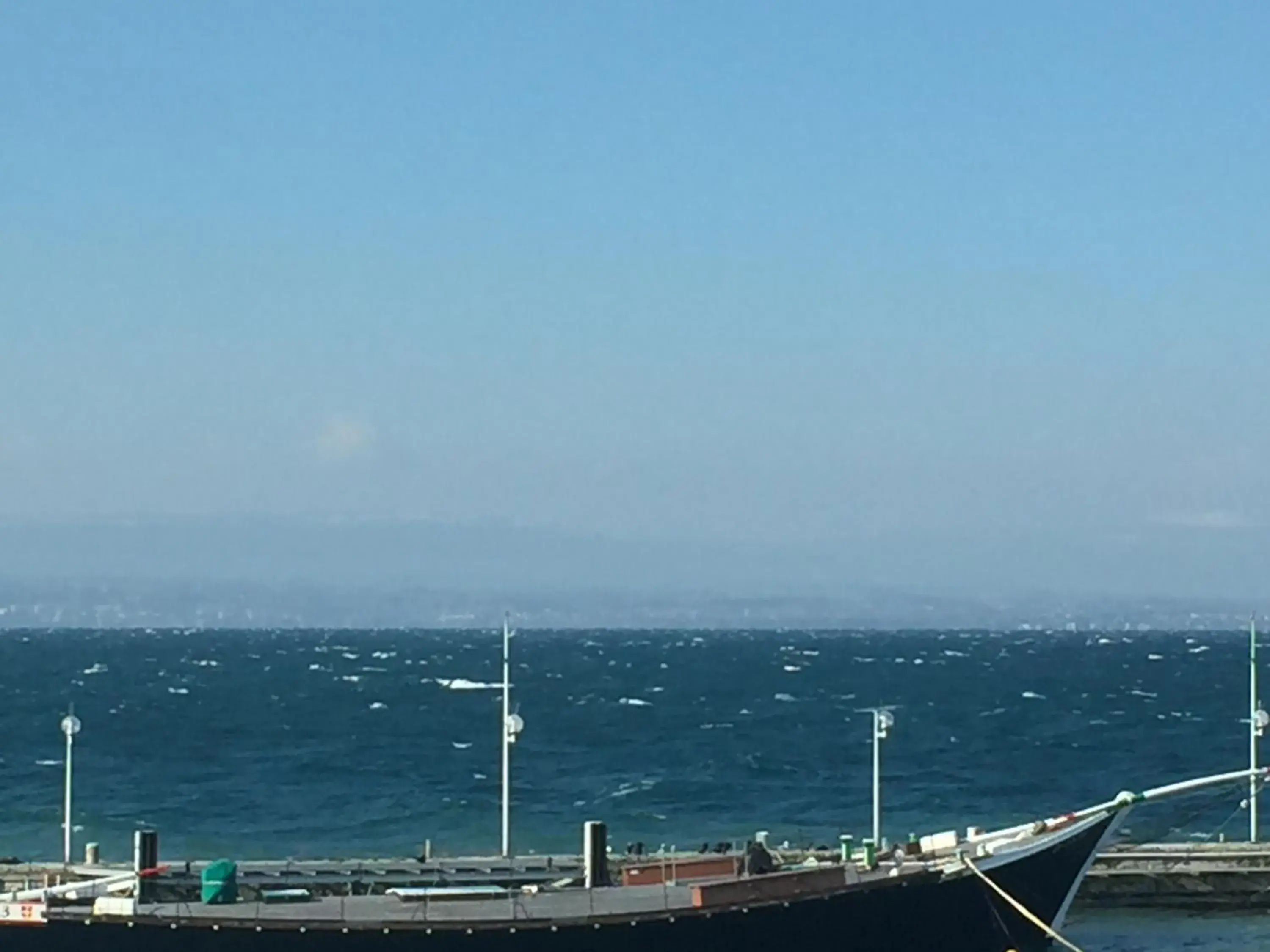 Lake view in The Originals Boutique, Hôtel Alizé, Évian-les-Bains Lake view in The Originals Boutique, Hôtel Alizé, Évian-les-Bains