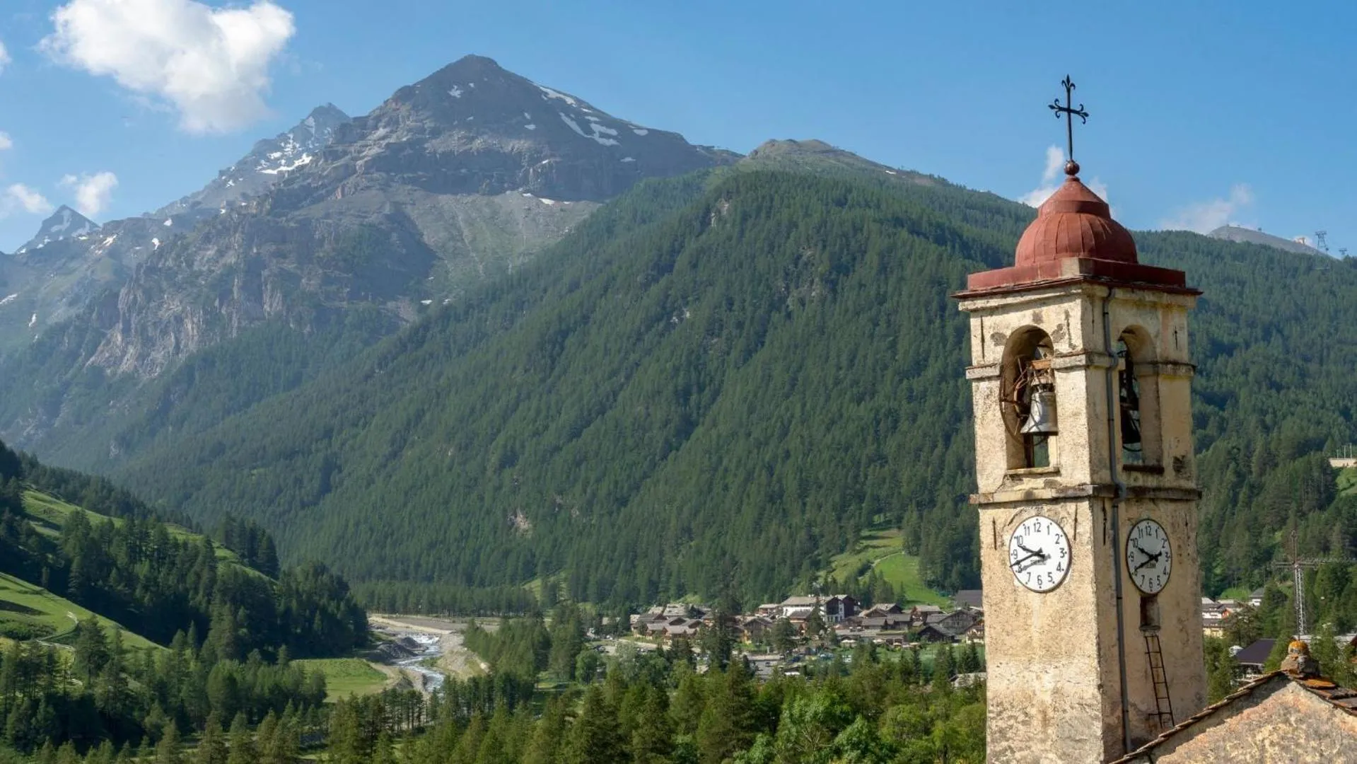 Nearby landmark in Hotel Hermitage