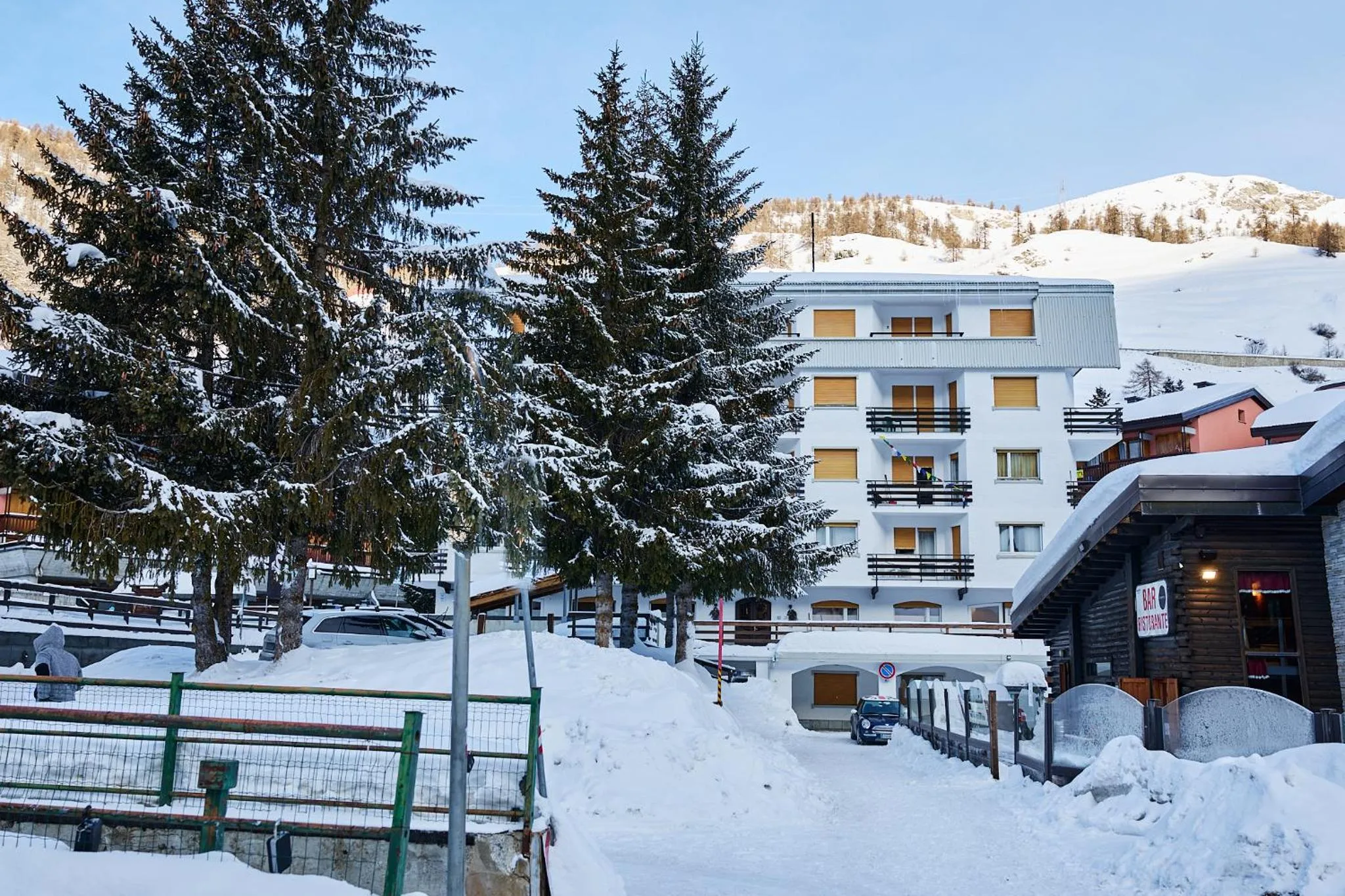 Property building in Hotel Hermitage