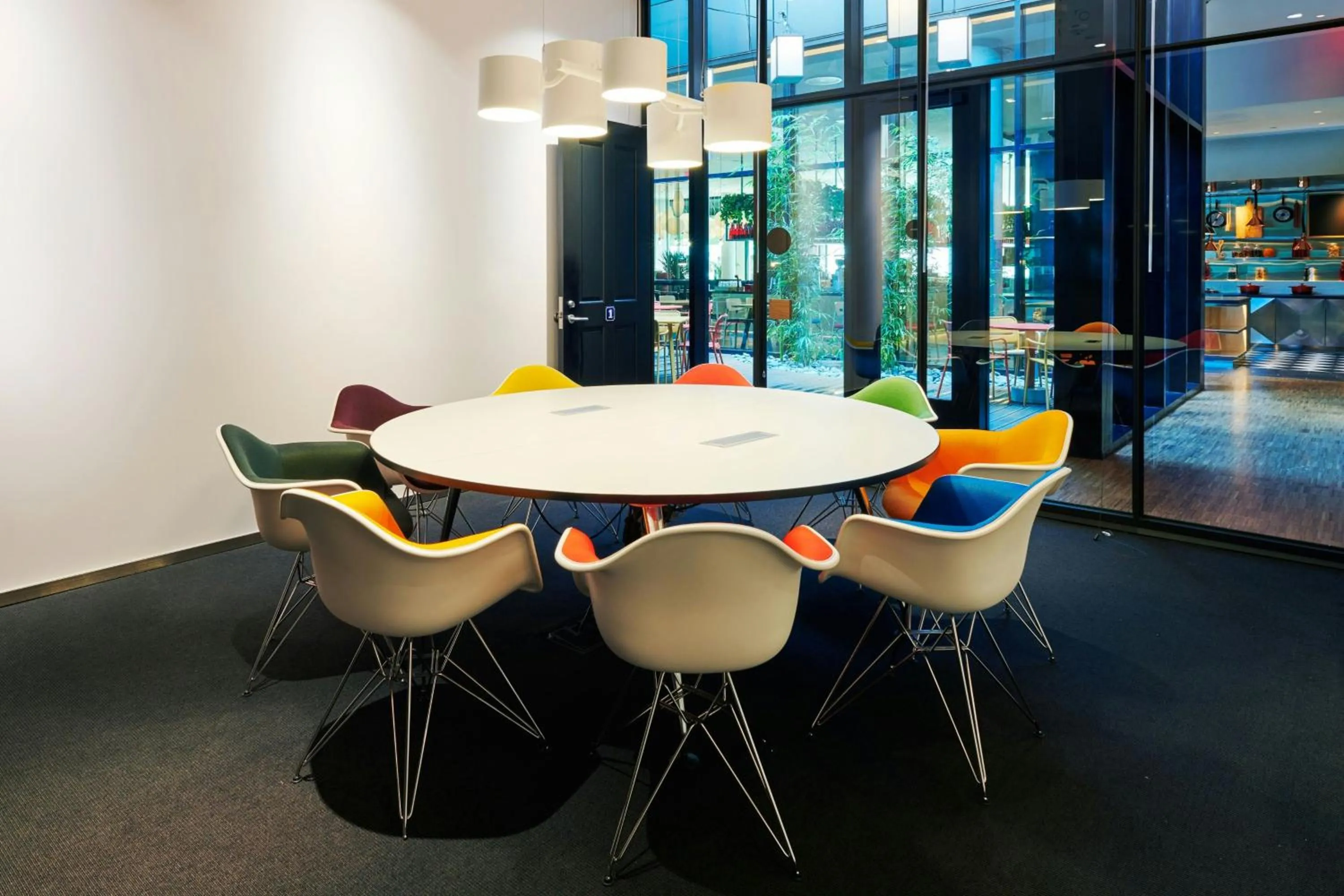 Meeting/conference room in citizenM Washington DC NoMa