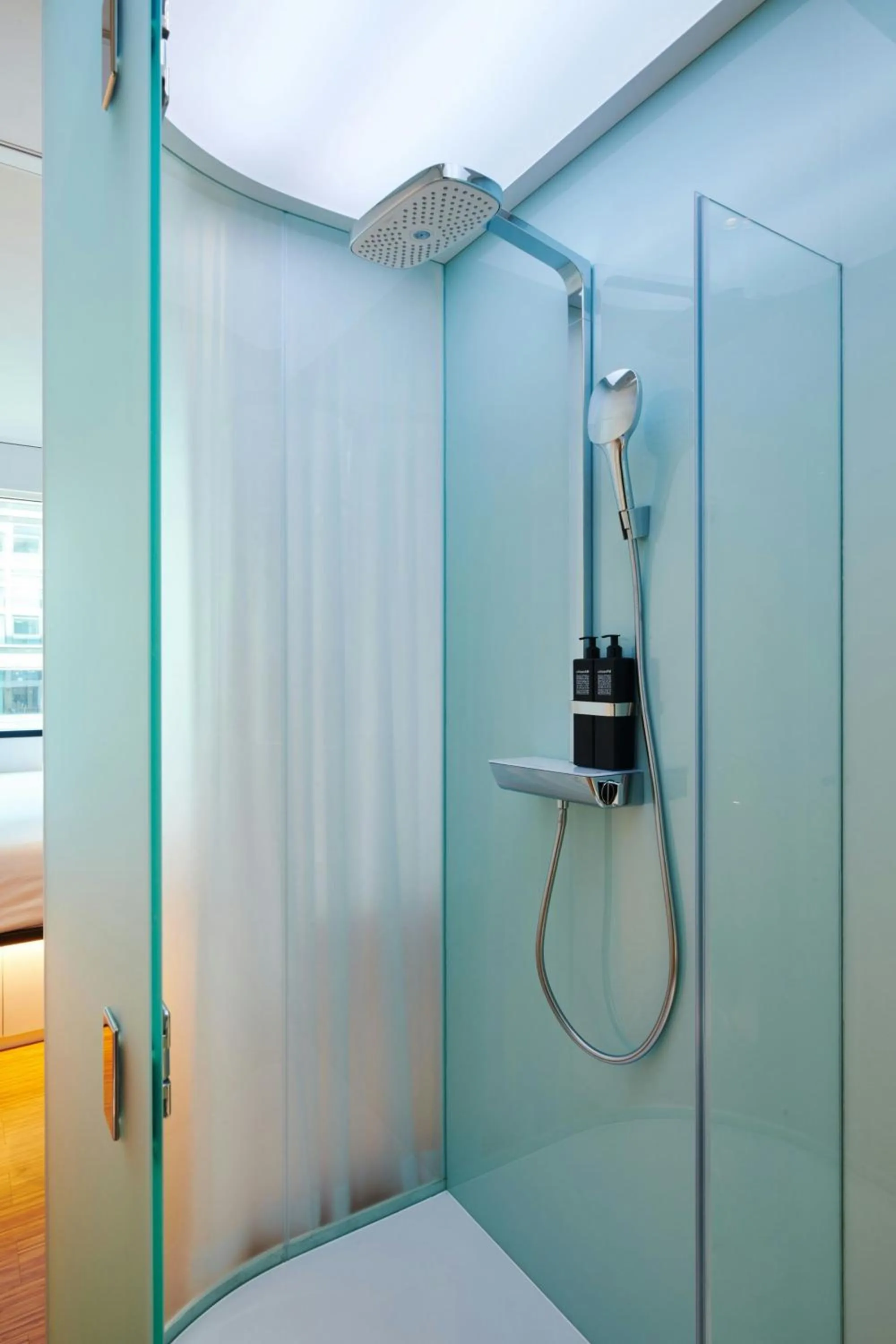 Bedroom in citizenM Washington DC NoMa