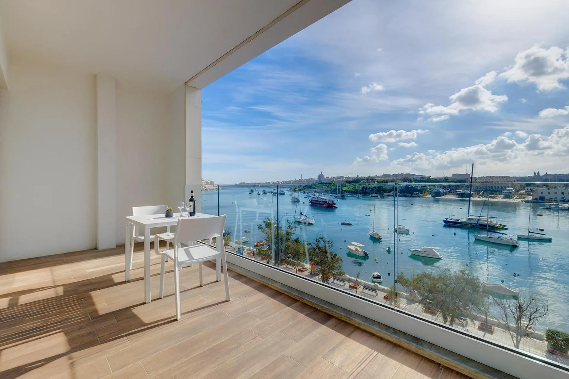 Superlative Apartment with Valletta and Harbour Views