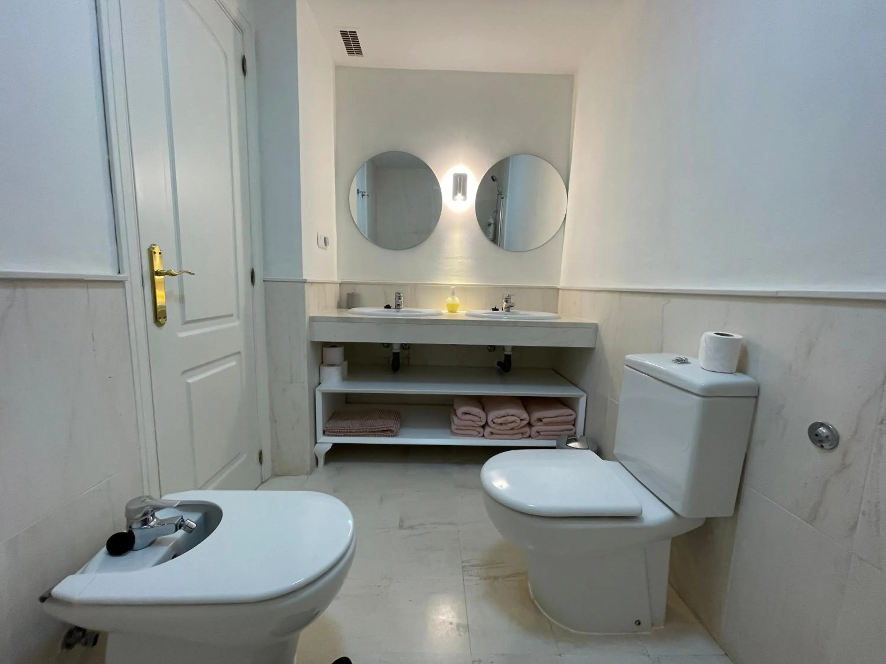 Bathroom in Mi Capricho Luxury Apartment Bajo, P03