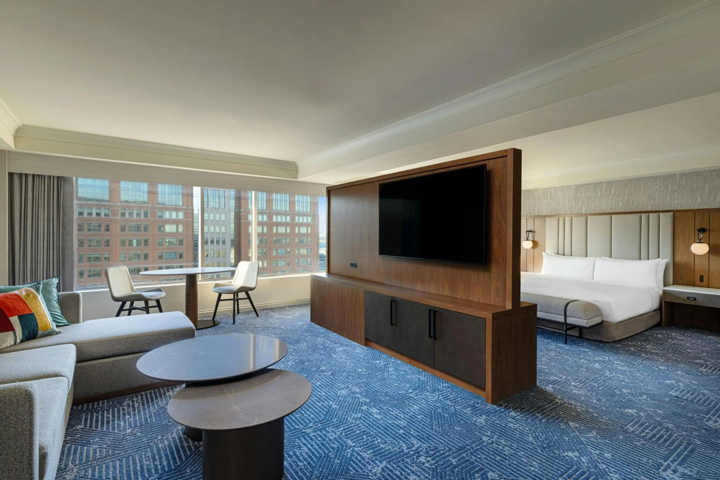 Living room, Bed in Renaissance Boston Seaport District
