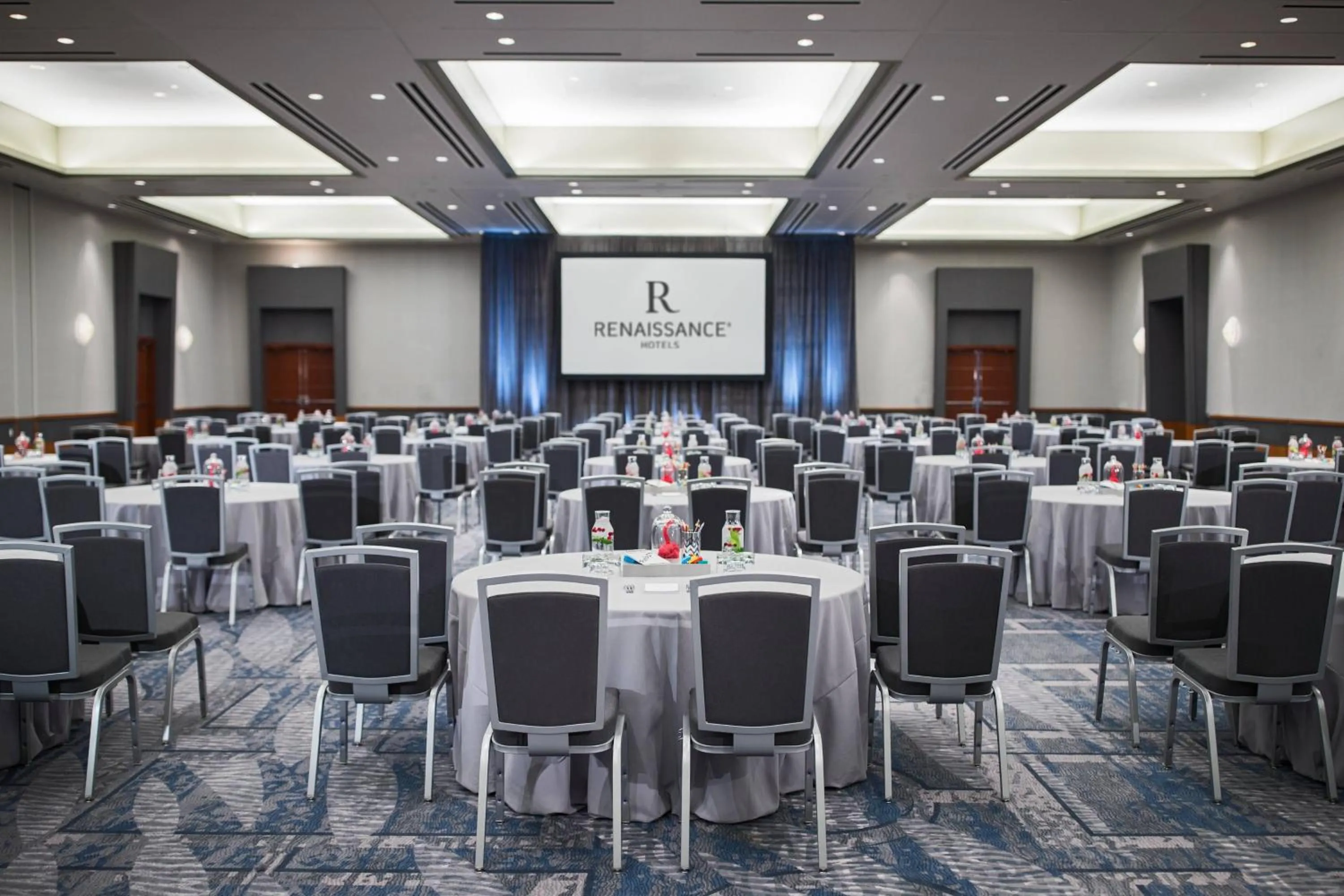 Meeting/conference room in Renaissance Boston Seaport District
