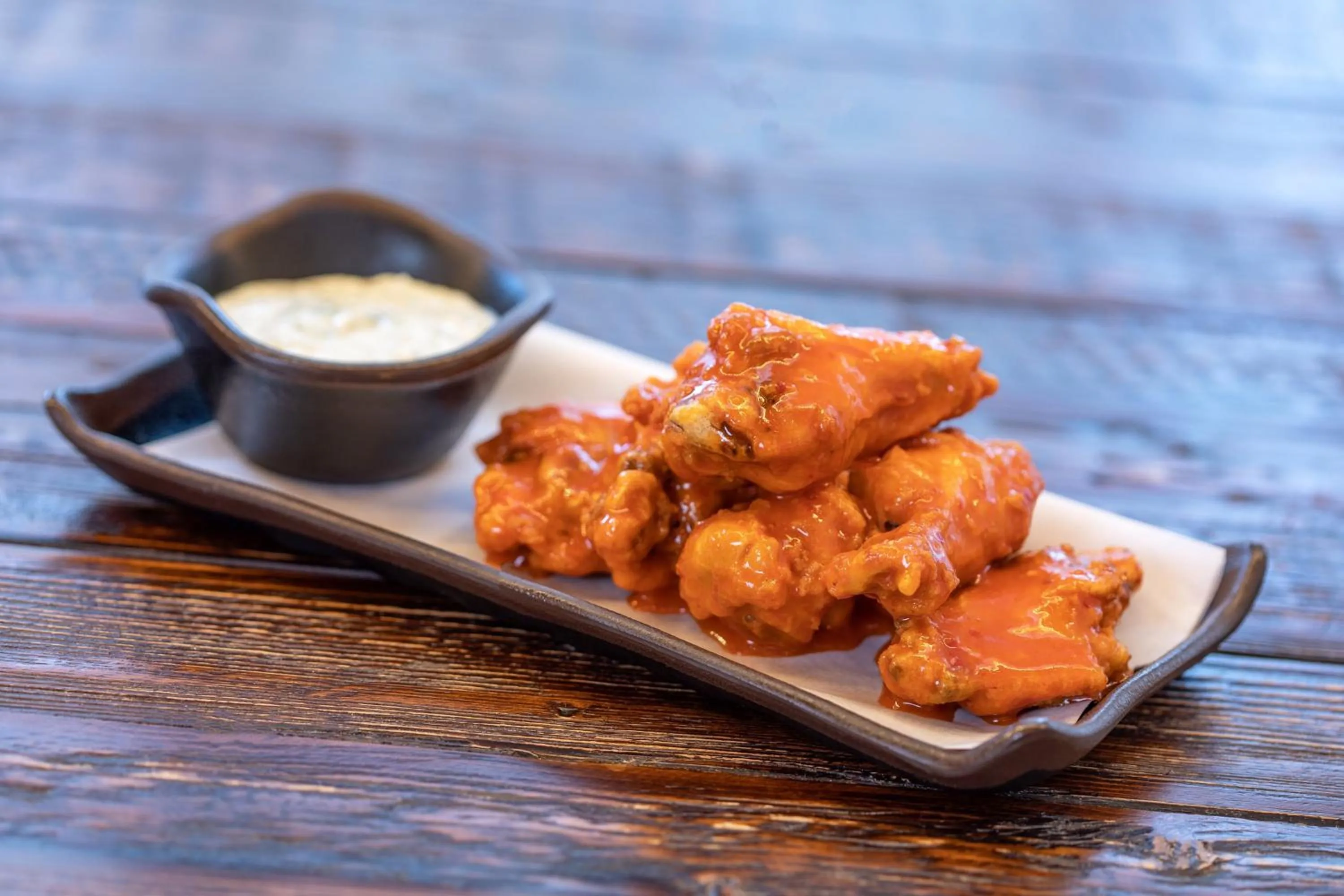 Lounge or bar in Renaissance Boston Seaport District