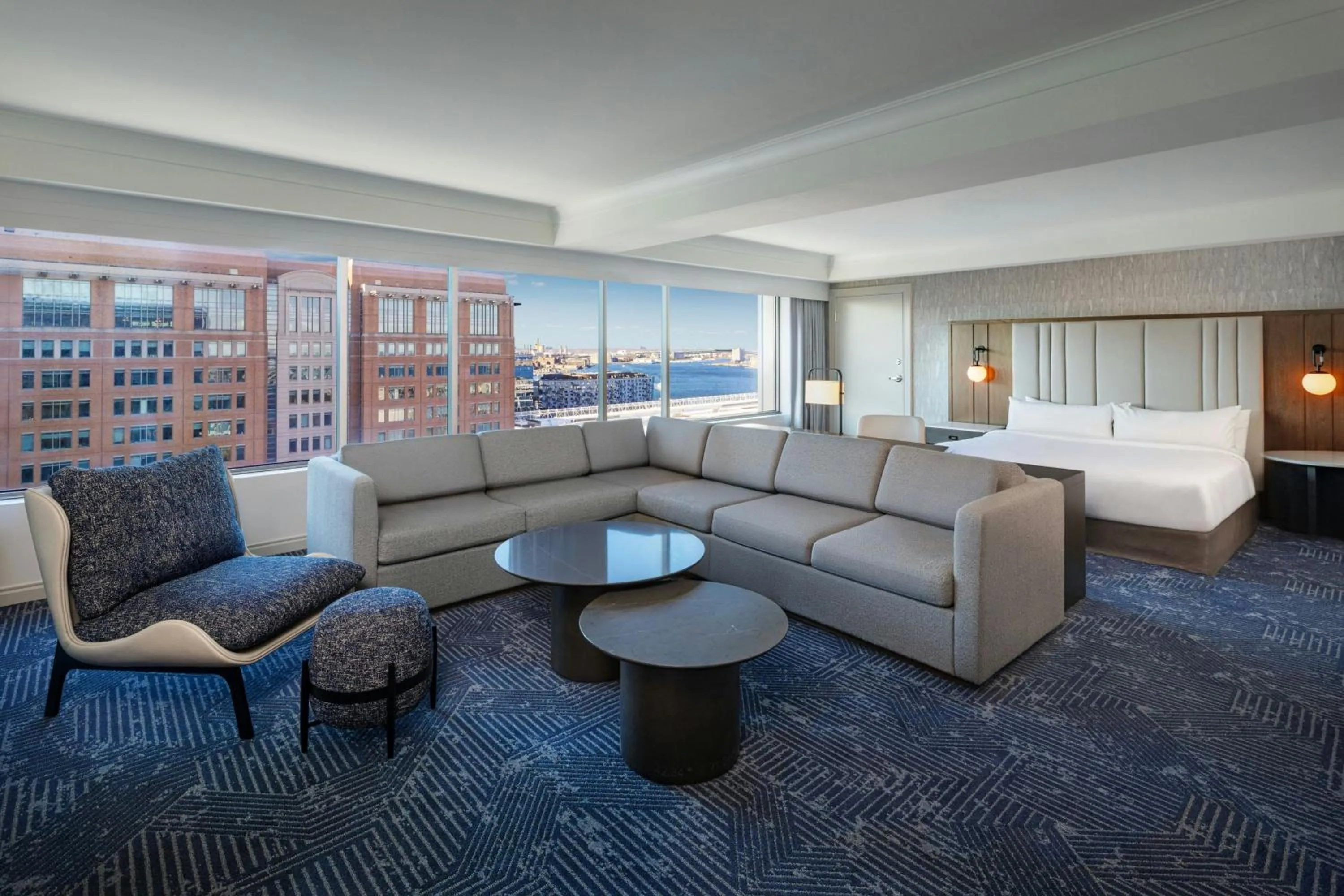 Photo of the whole room in Renaissance Boston Seaport District