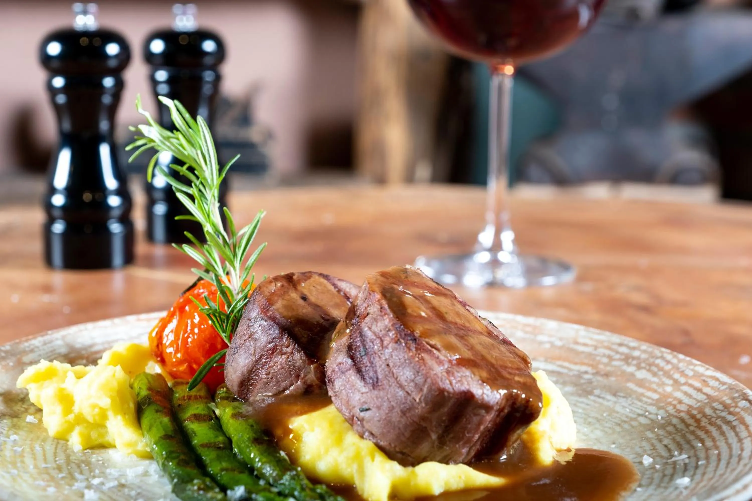 Food and drinks in The Canyon Kartepe and Restoran