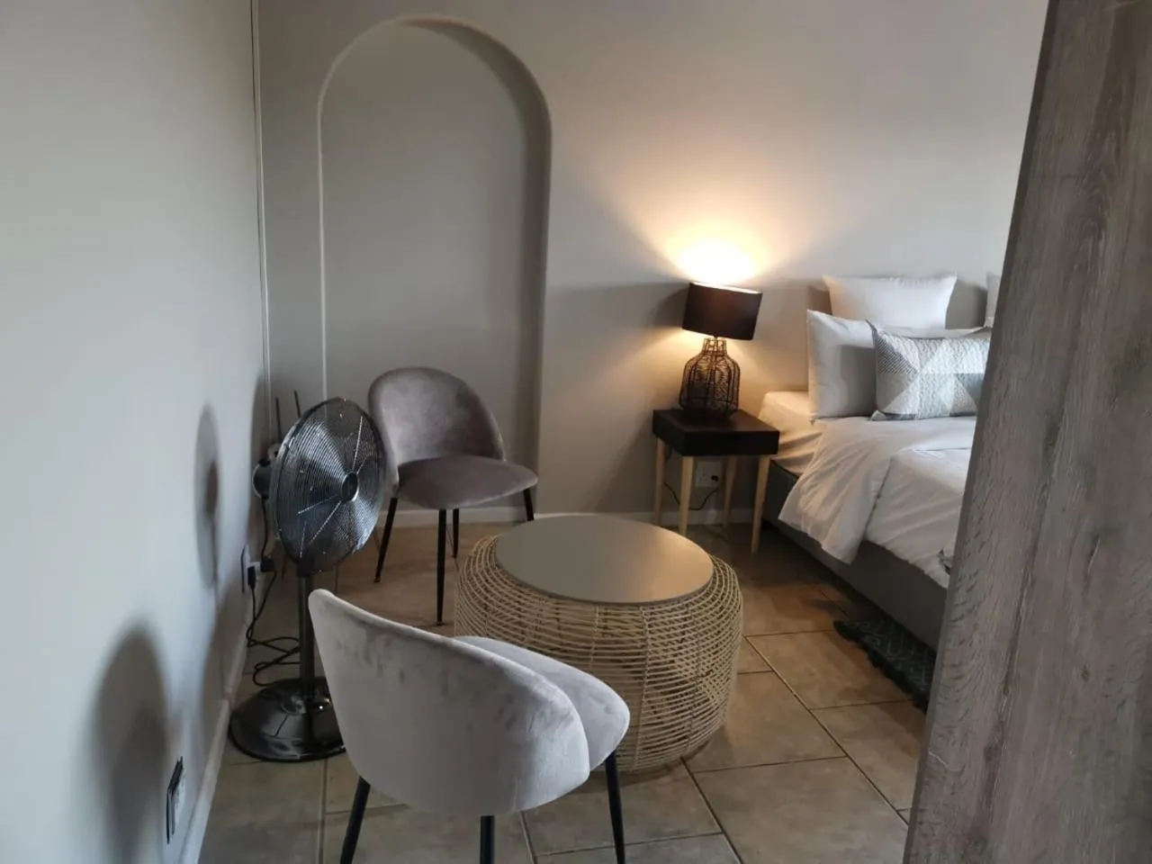 Seating area, Bed in THE THATCH HIDE