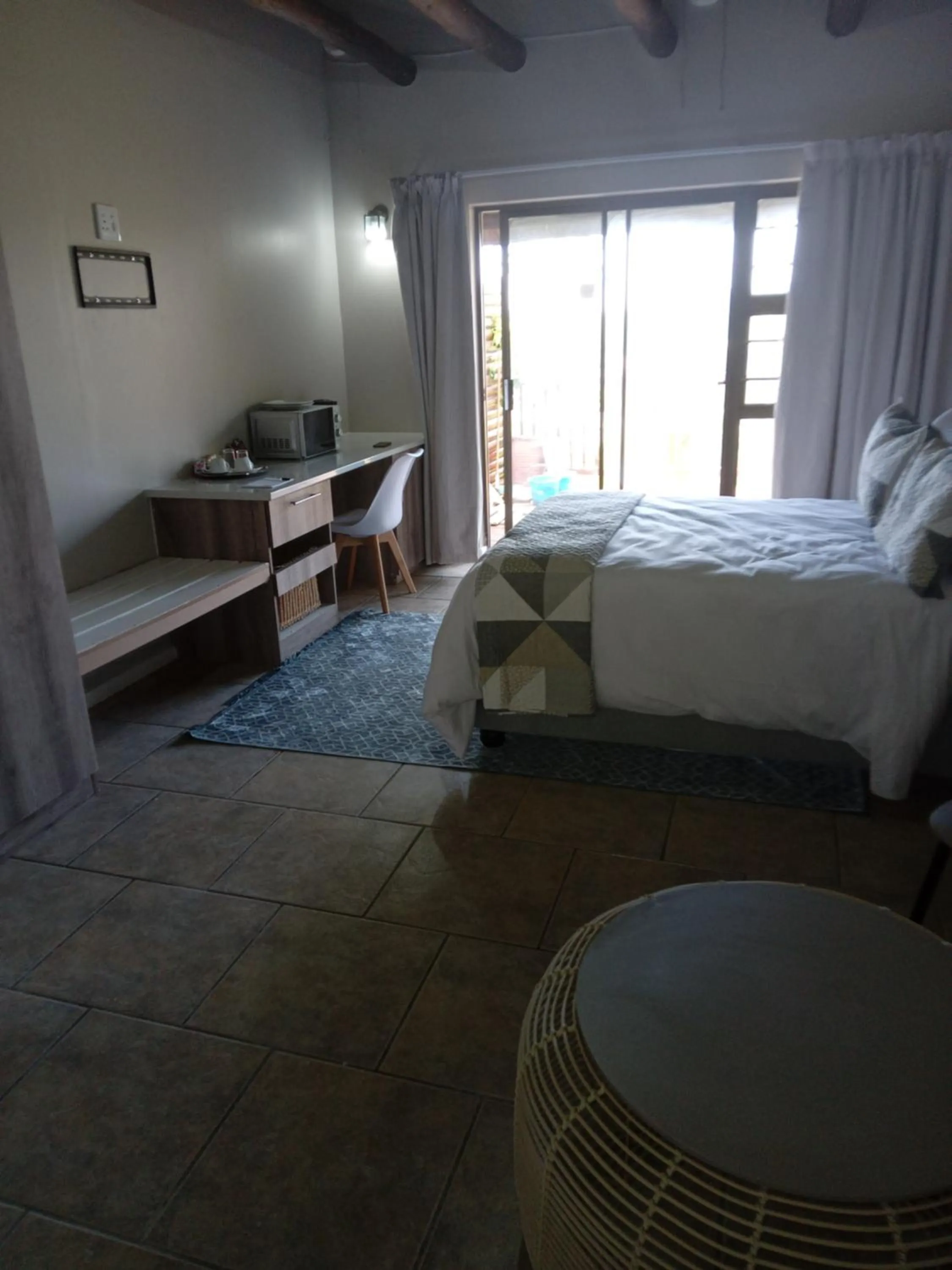 Photo of the whole room, Bed in THE THATCH HIDE