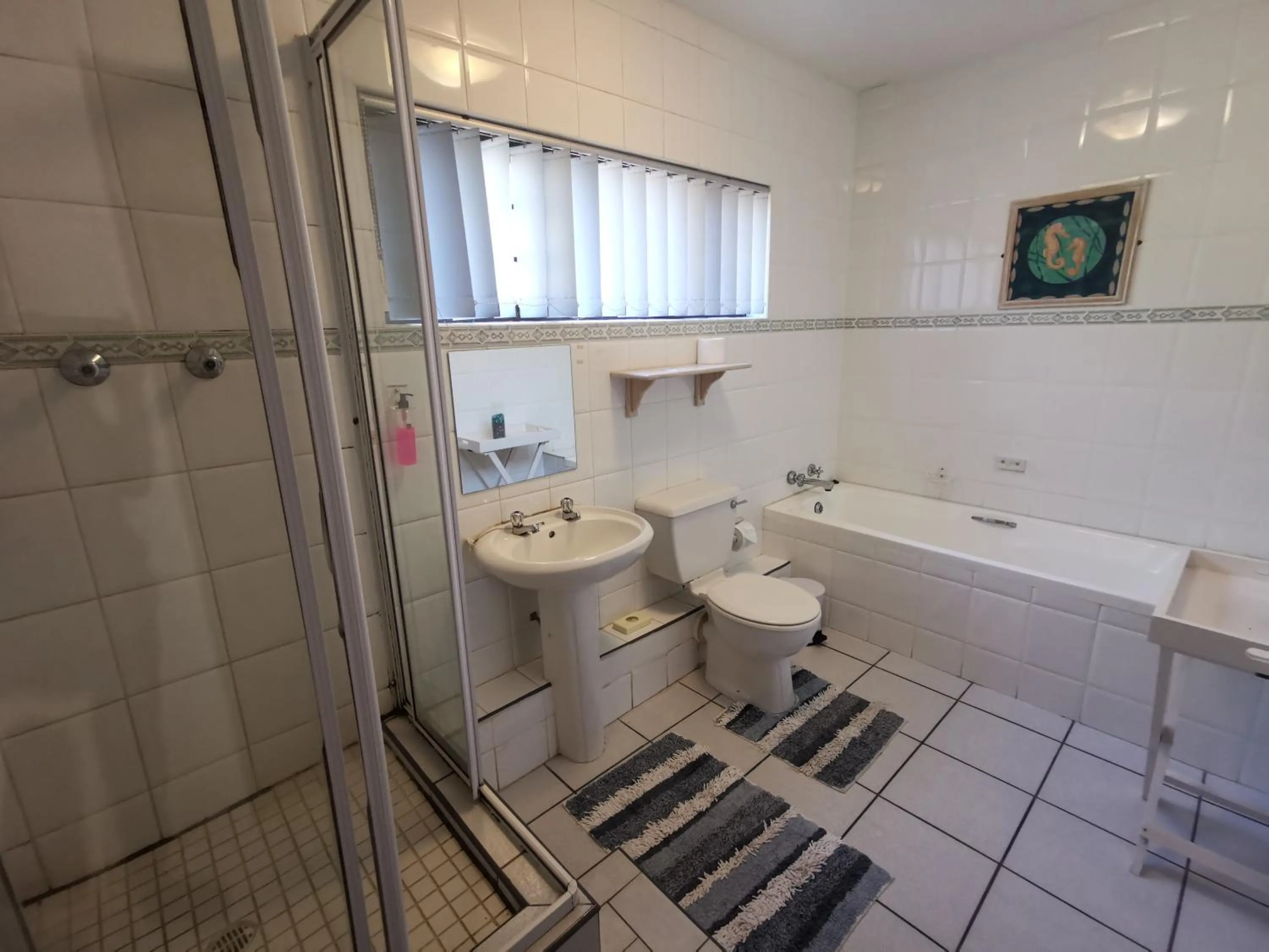 Bathroom in THE THATCH HIDE
