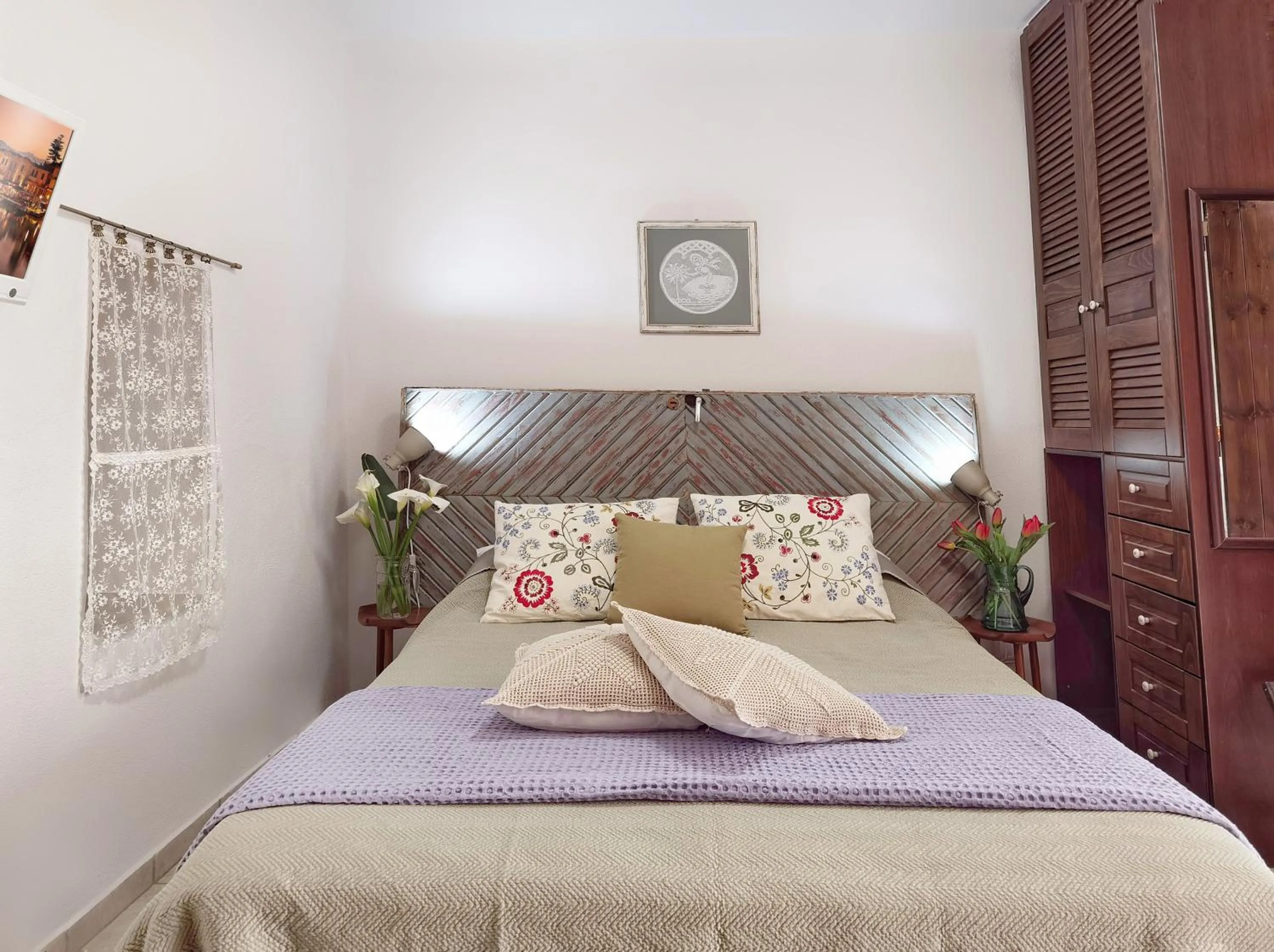 Bed in Four Seasons of Bliss at Sohora Hotel