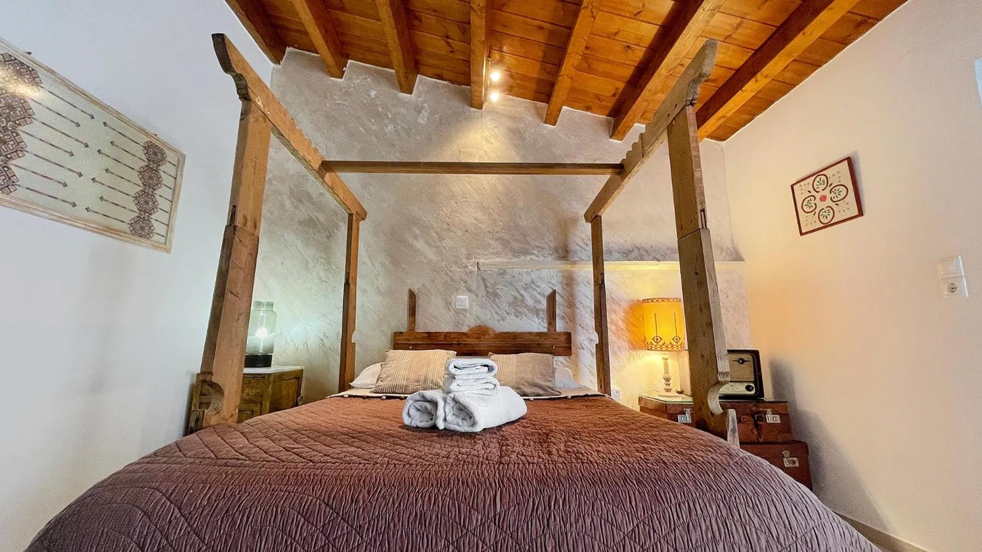 Bed in Four Seasons of Bliss at Sohora Hotel