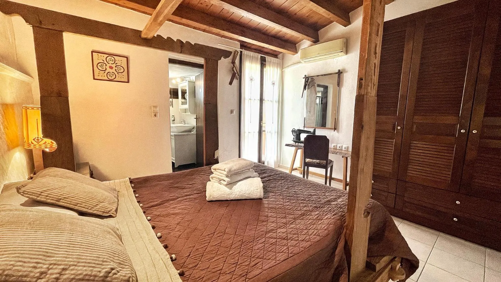 Photo of the whole room, Bed in Four Seasons of Bliss at Sohora Hotel