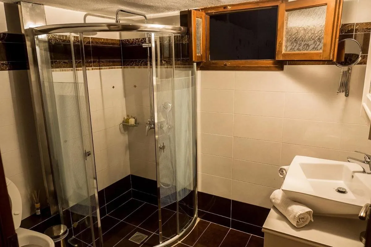 Bathroom in Four Seasons of Bliss at Sohora Hotel